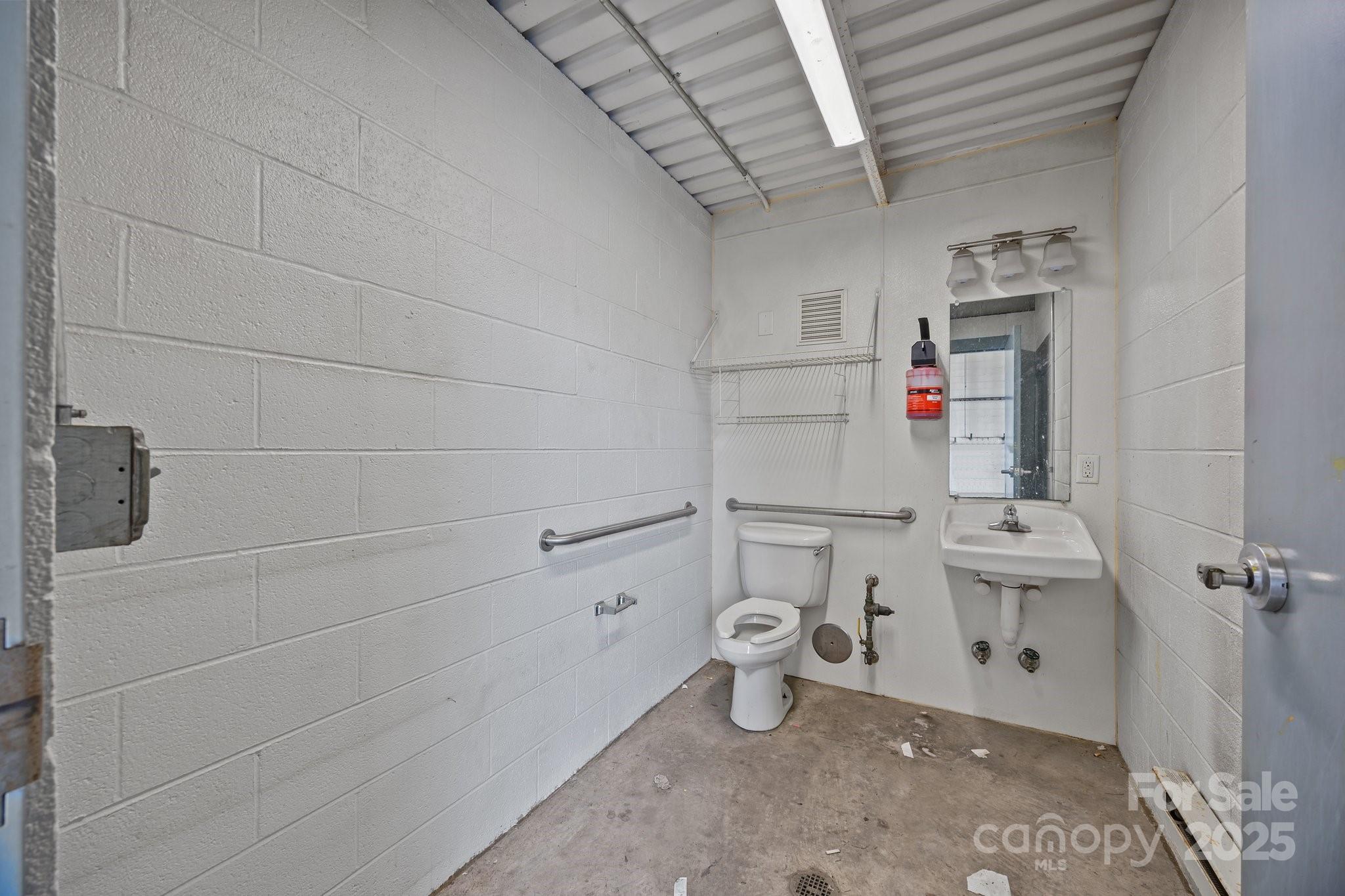 1432 N Lee Street Property Photo 41