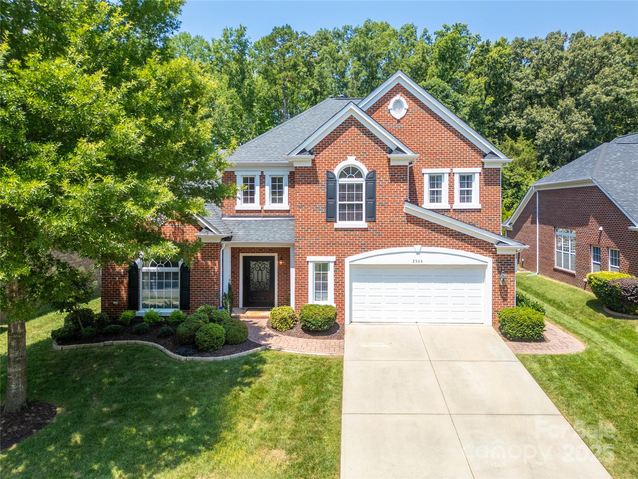 2504 River Oaks Drive Property Photo 1