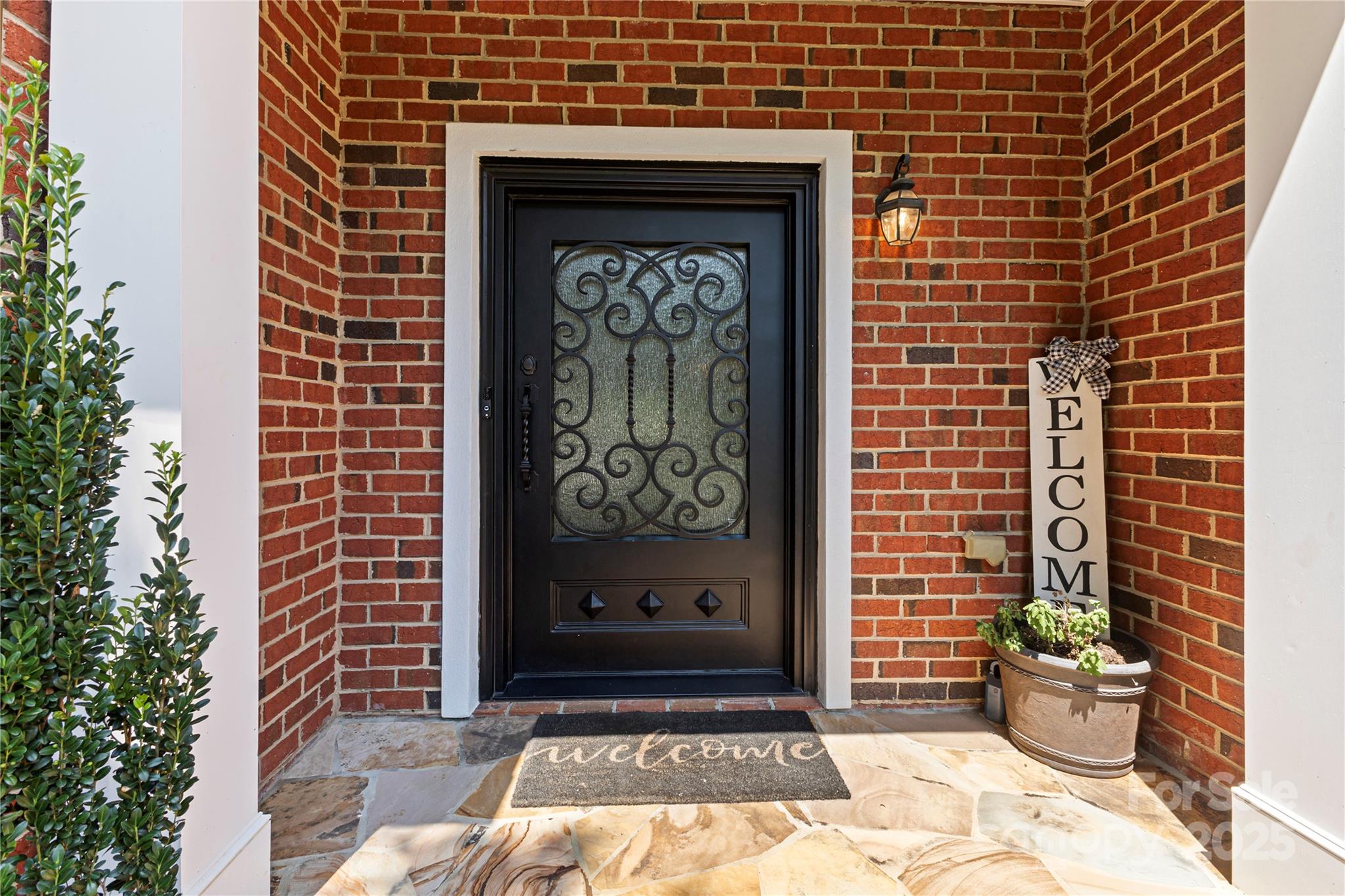 2504 River Oaks Drive Property Photo 7