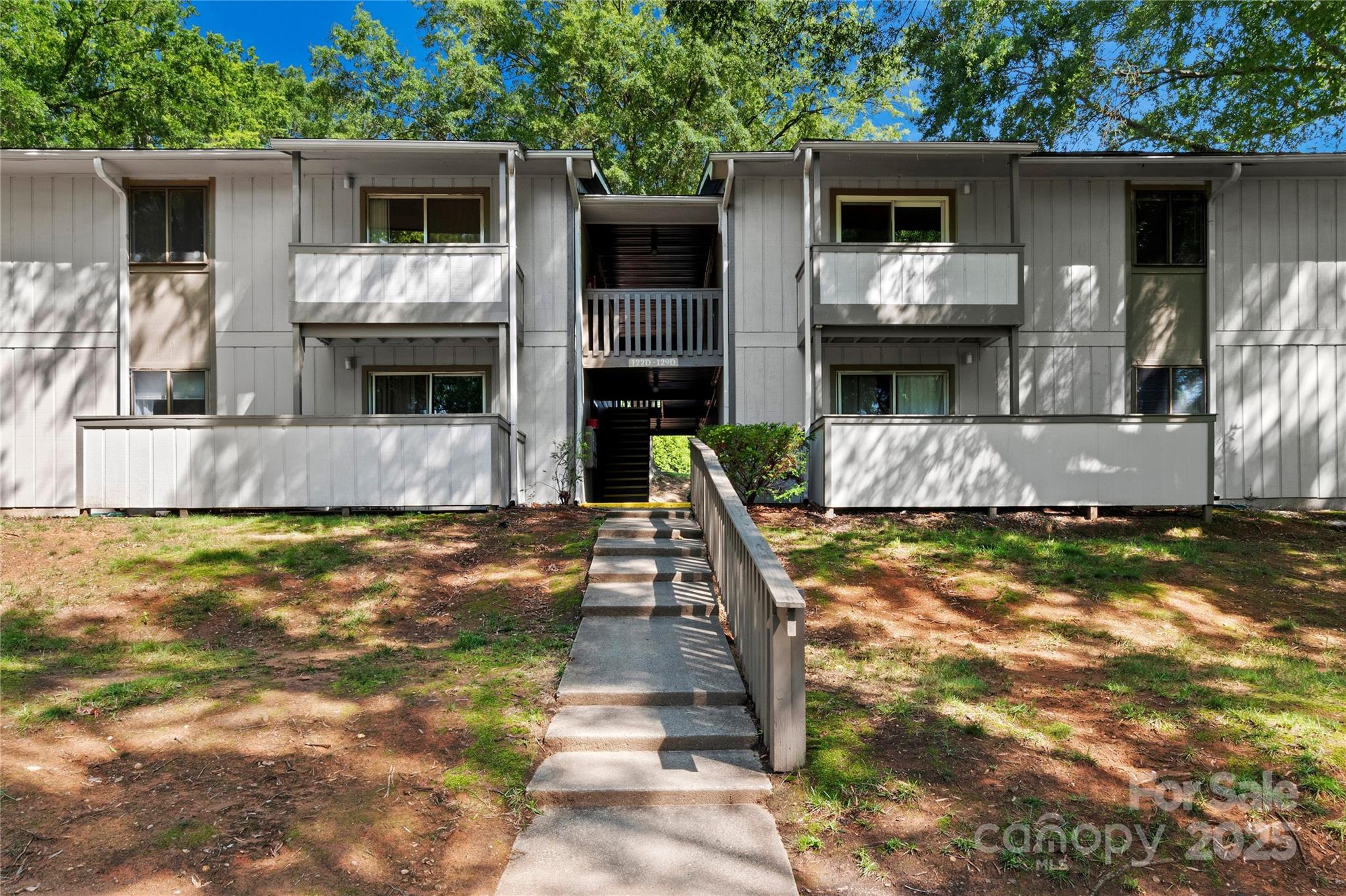 2205 Sunderland Road 129d Property Photo 1