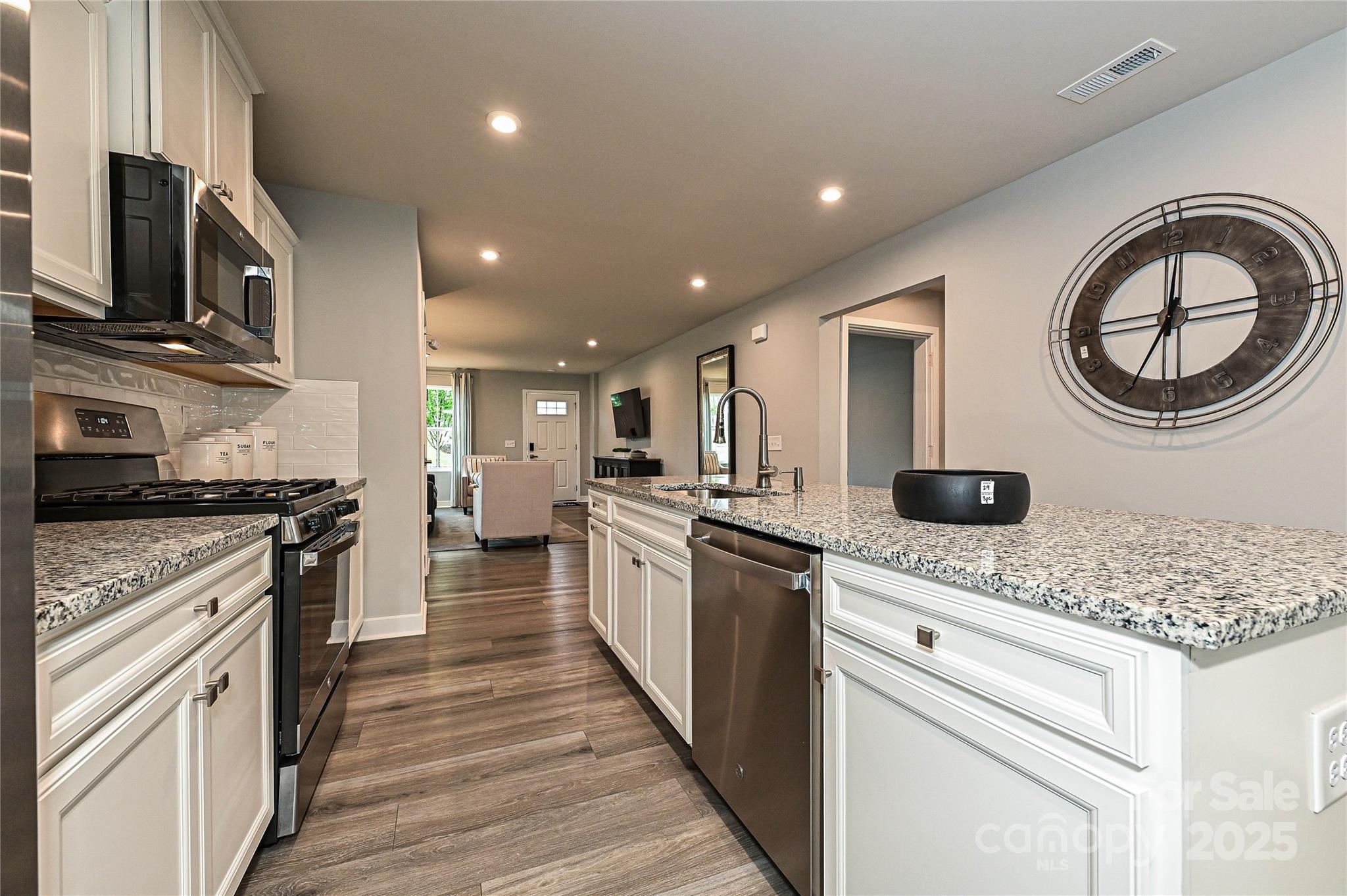 124 Kristin View Lane Townhome A Property Photo 8