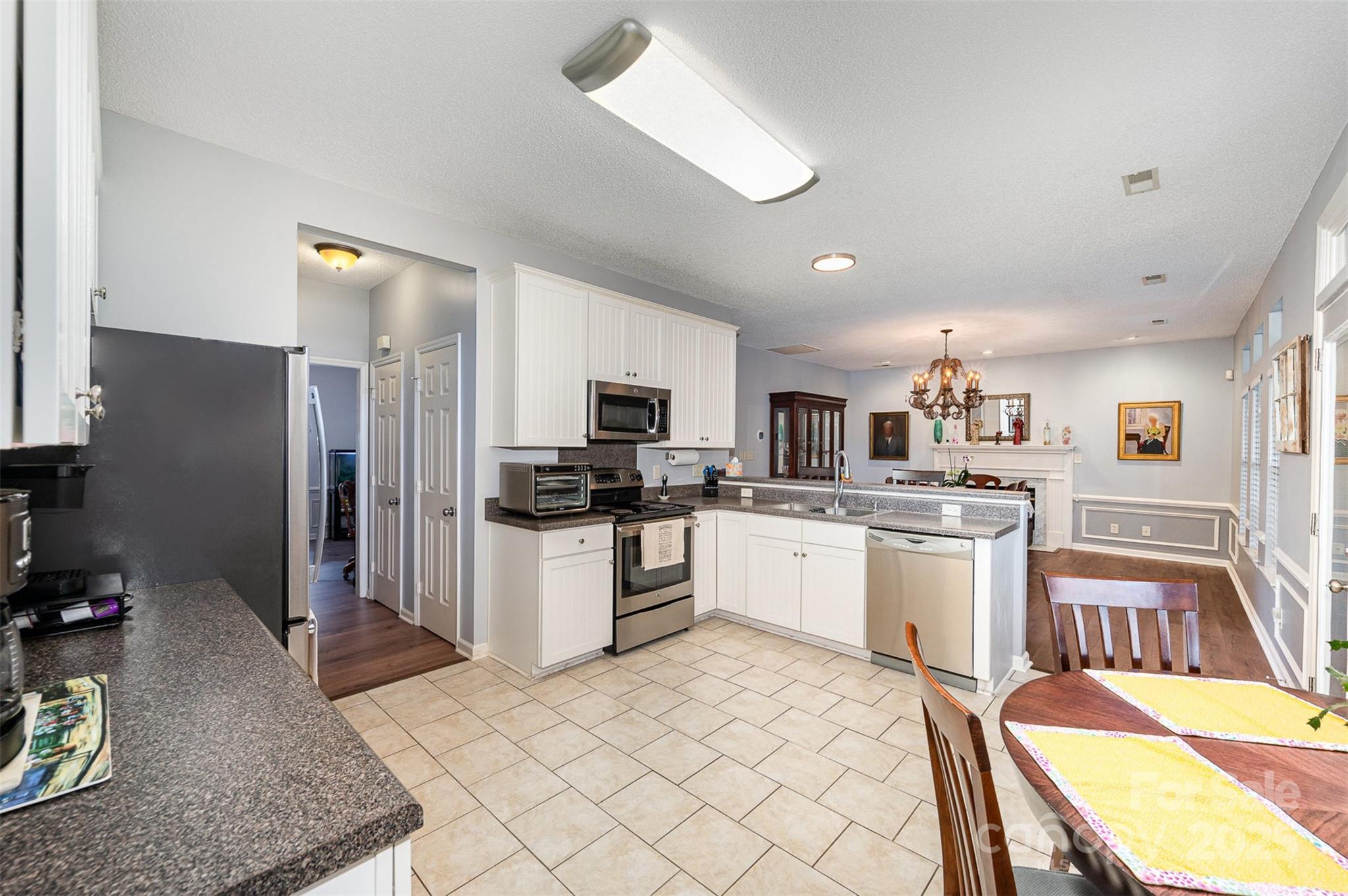 3810 Yorkford Drive Property Photo 9