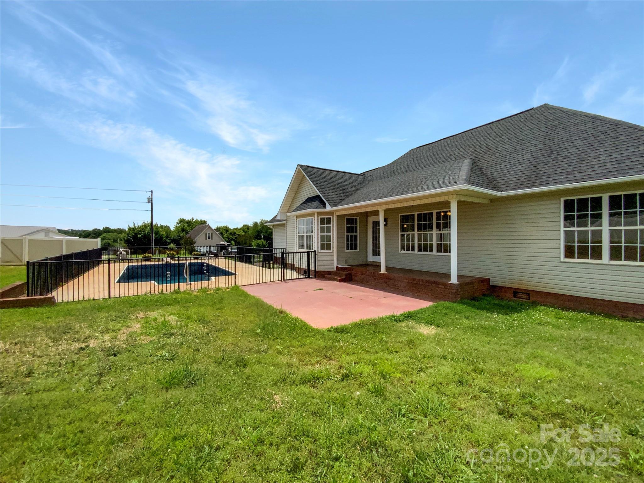 4550 Briarcreek Road Property Photo 8