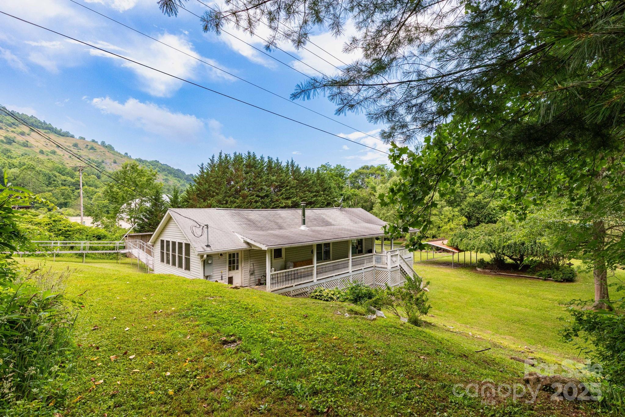 165 Mont Shook Drive Property Photo 18