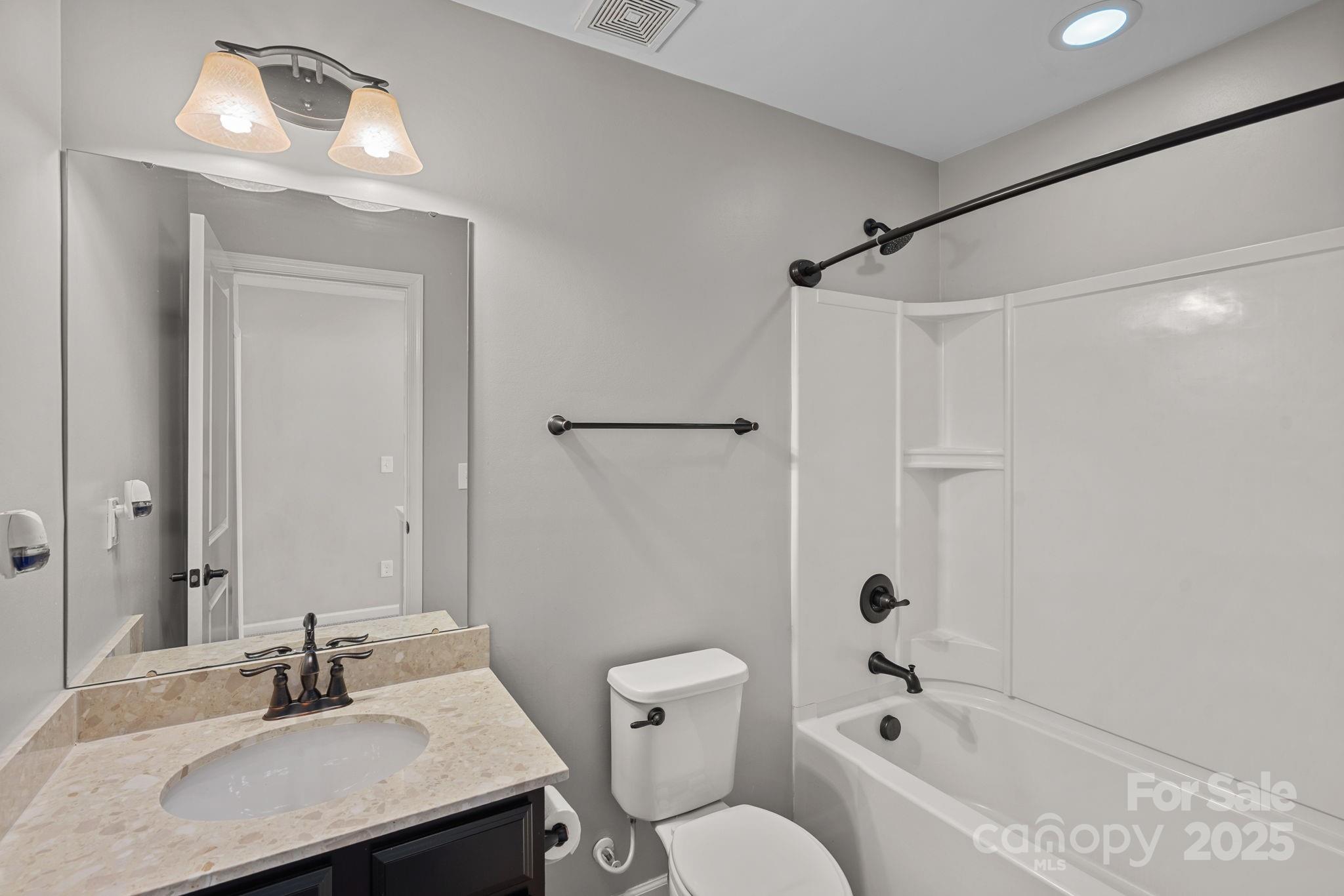 321 Almora Loop Property Photo 27