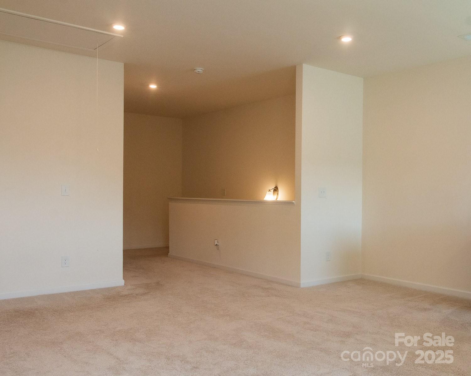 2921 Parkwest Drive Property Photo 23
