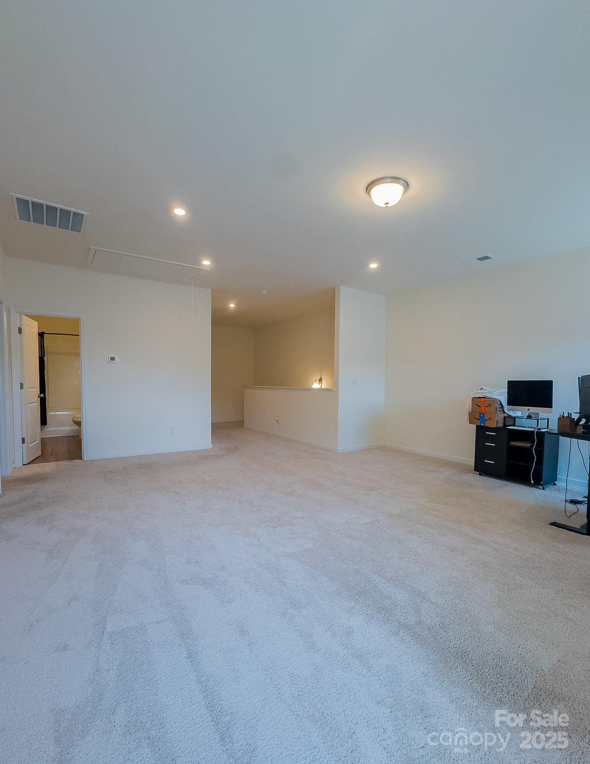 2921 Parkwest Drive Property Photo 32