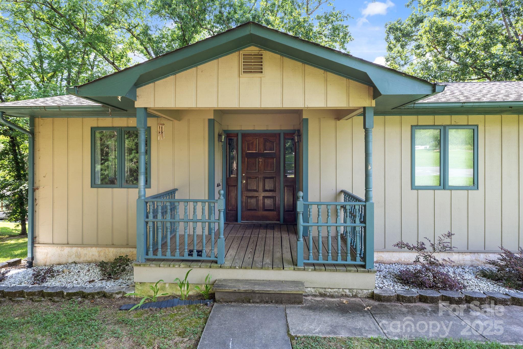 1465 Friar Road Property Photo 4