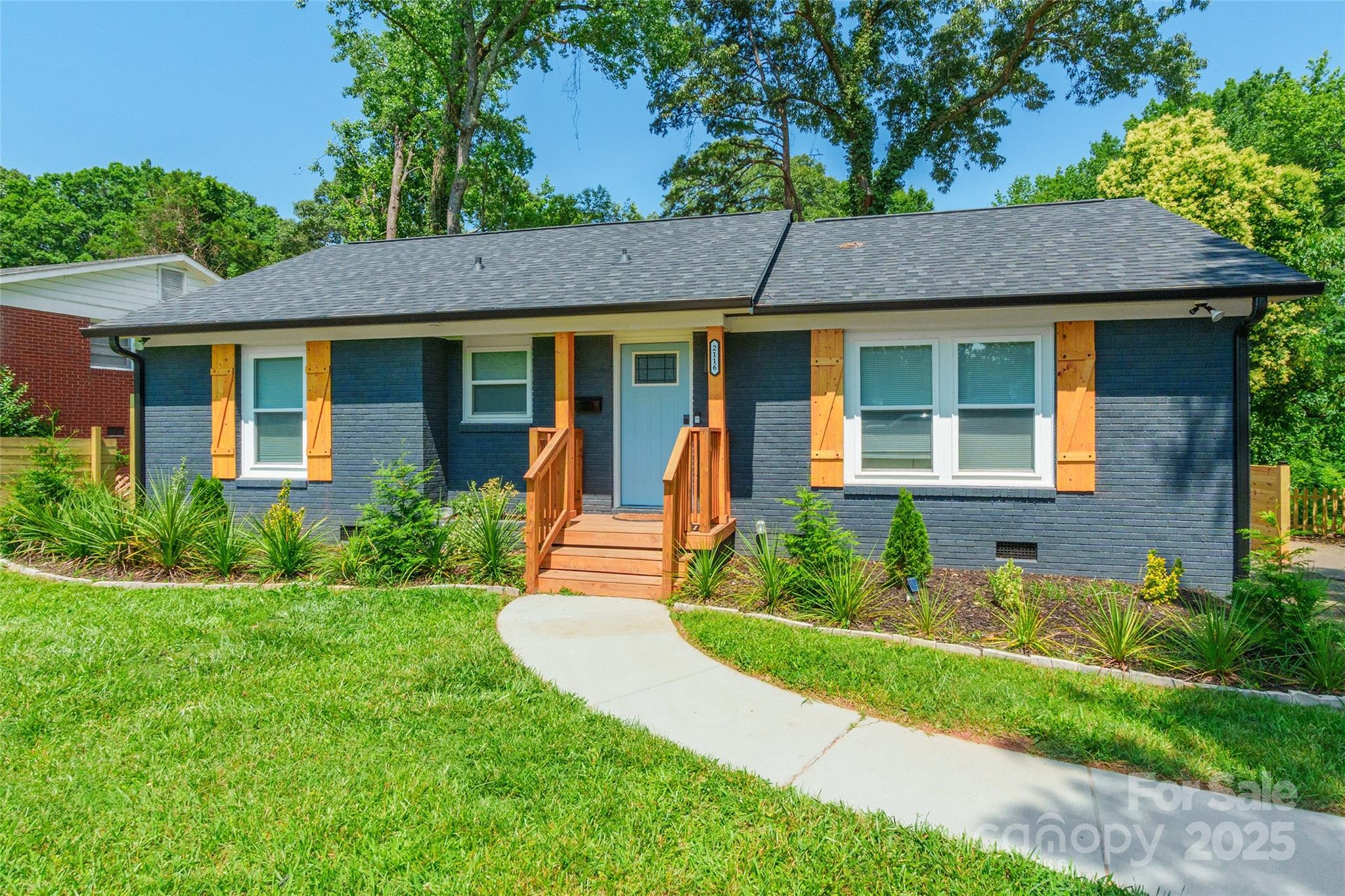 2116 Eastway Drive Property Photo 1
