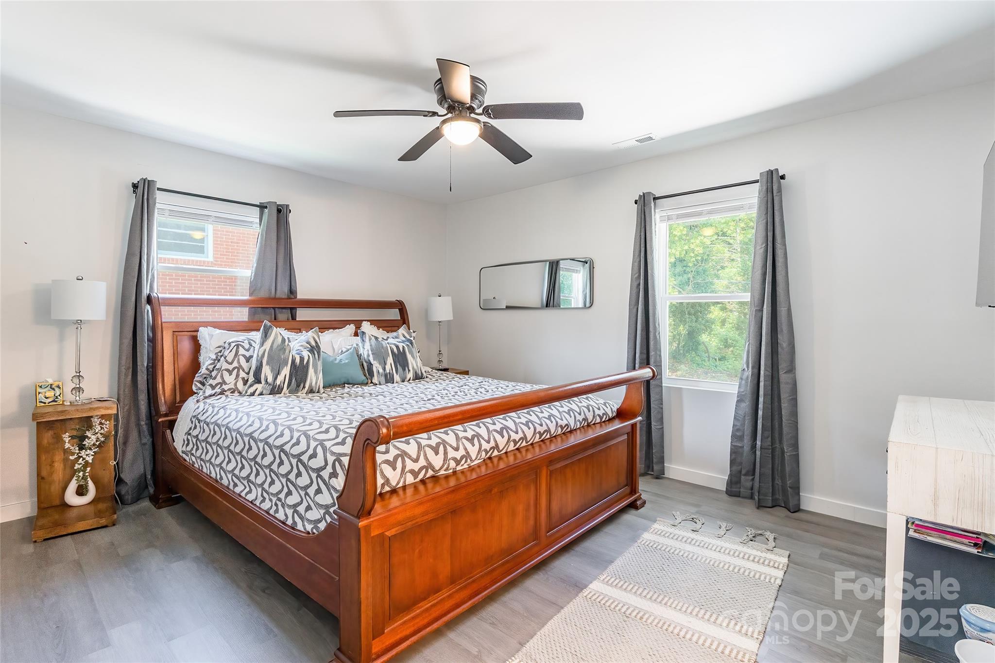 2116 Eastway Drive Property Photo 13