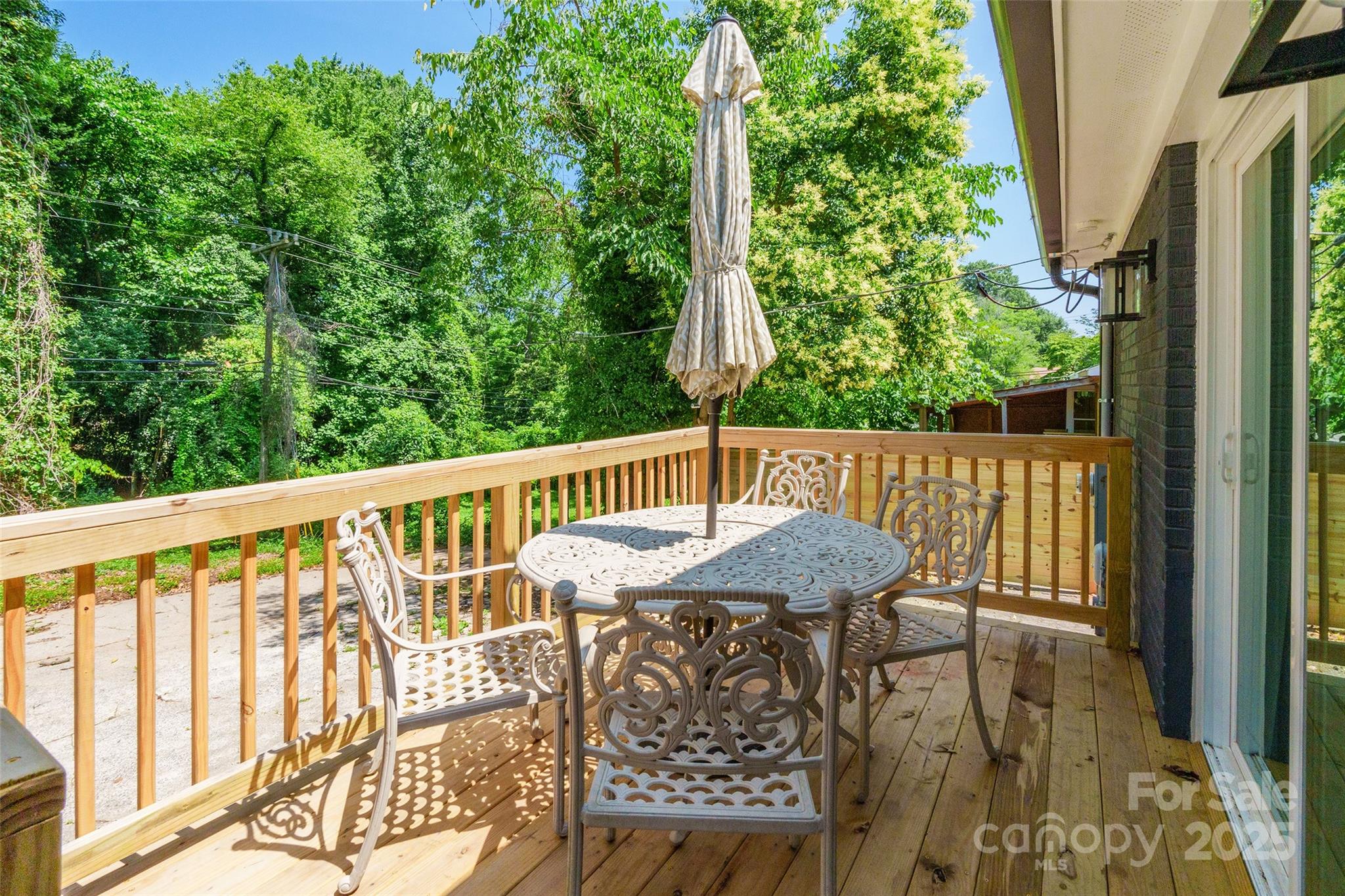 2116 Eastway Drive Property Photo 24