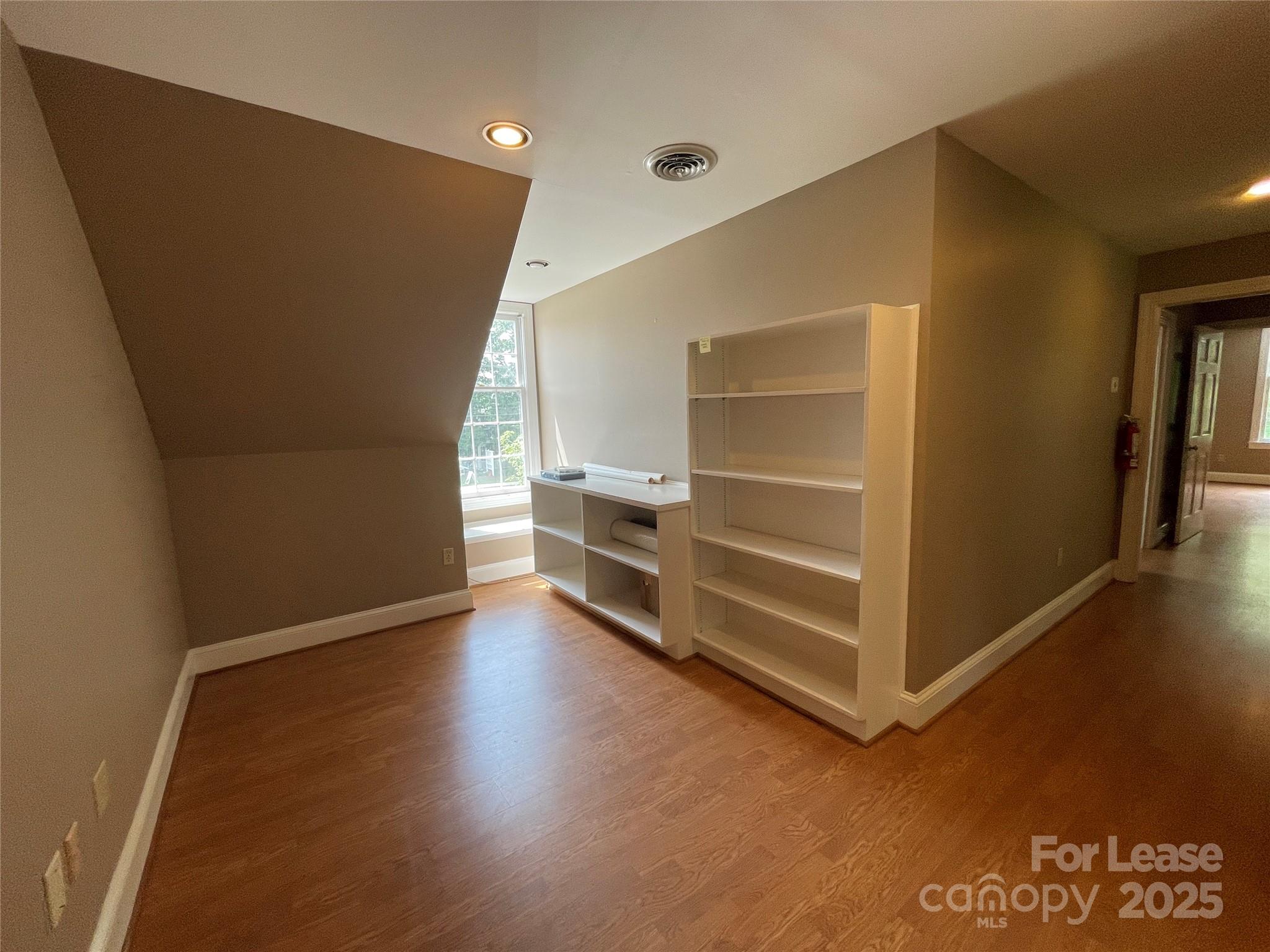 181 Charlotte Street 200 Property Photo 2