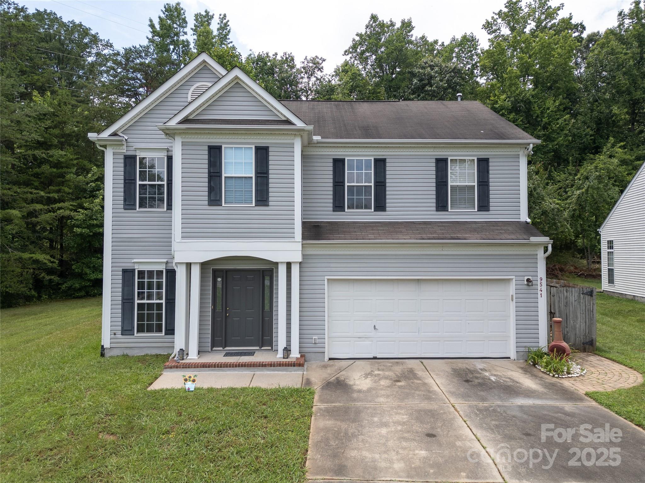 9541 Green Apple Drive Property Photo 1