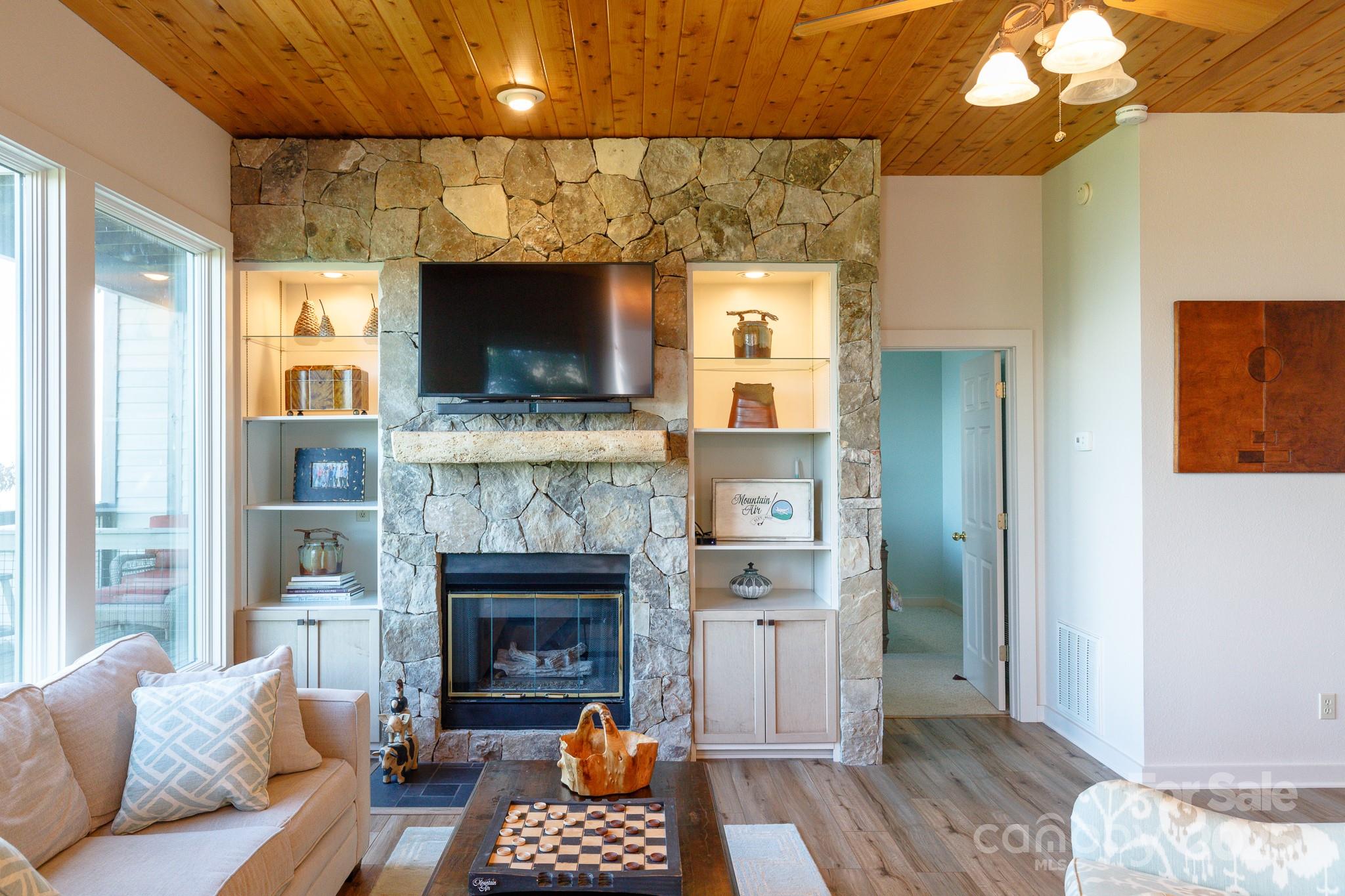 114 Slickrock Road C/3 Property Photo 6