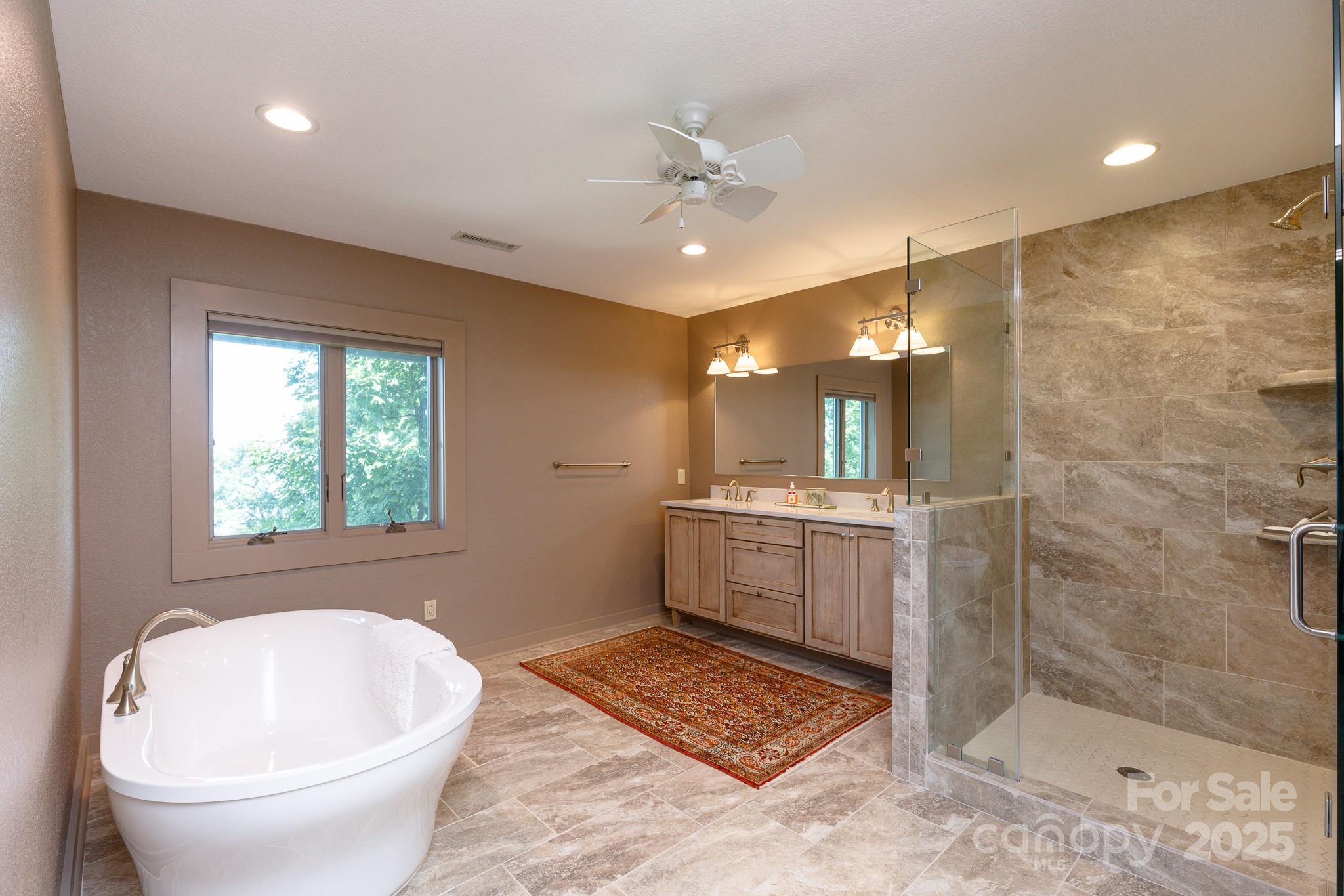 114 Slickrock Road C/3 Property Photo 28
