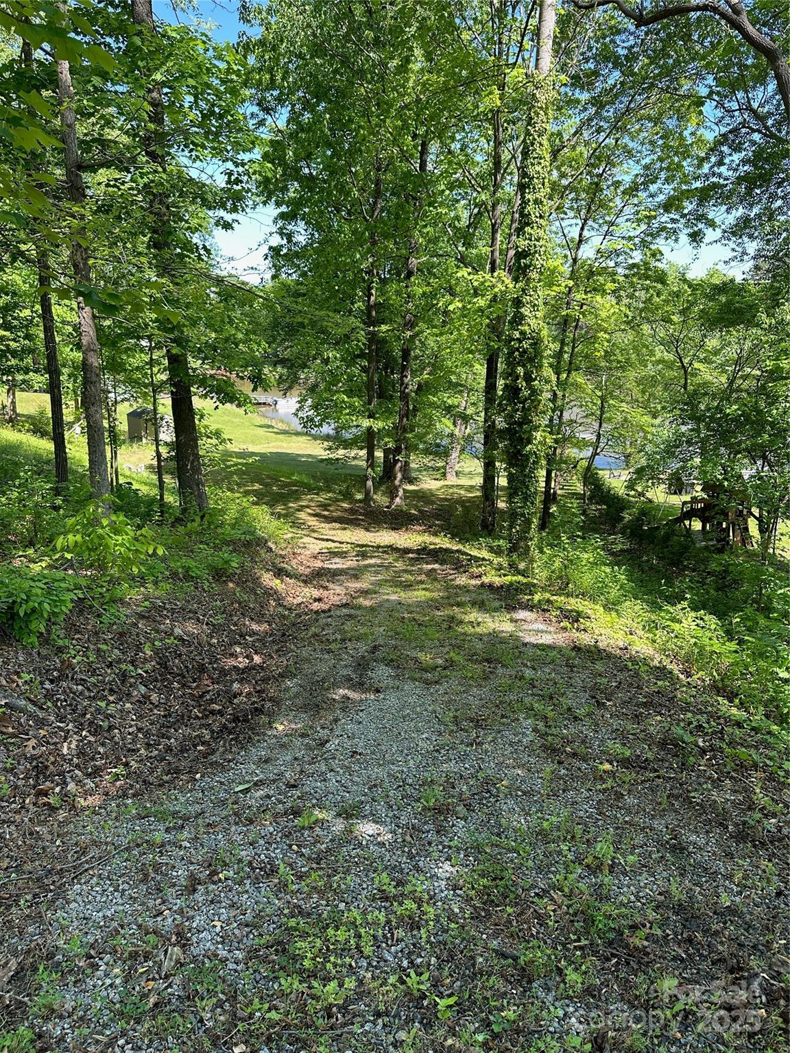 6718 Emerald Isle Drive Property Photo 11