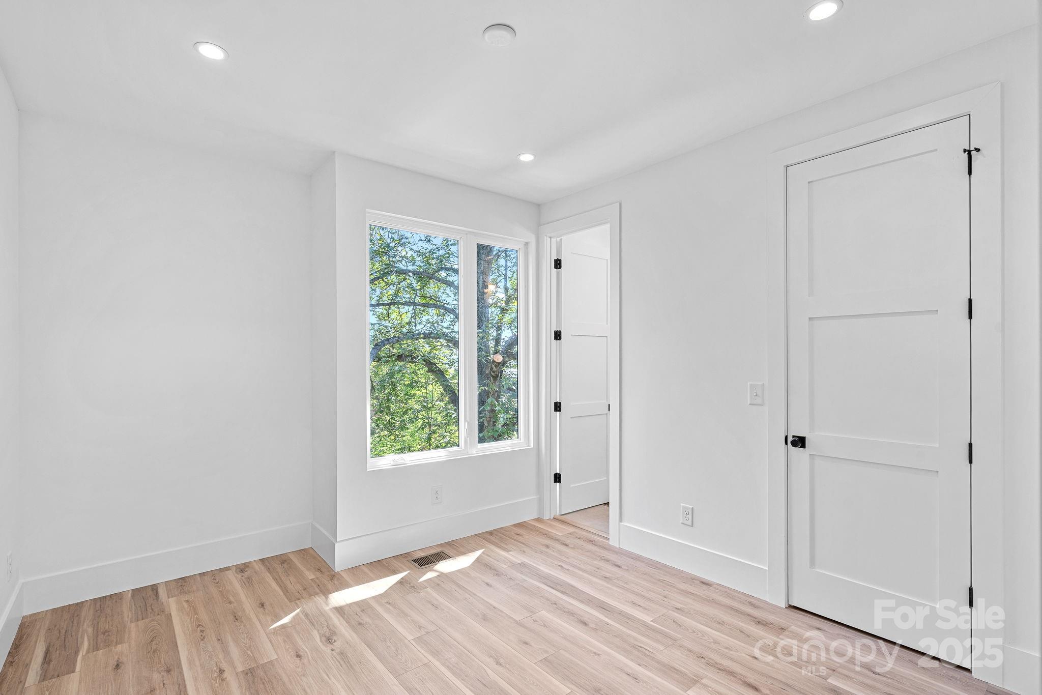 209 Keswick Avenue Property Photo 33