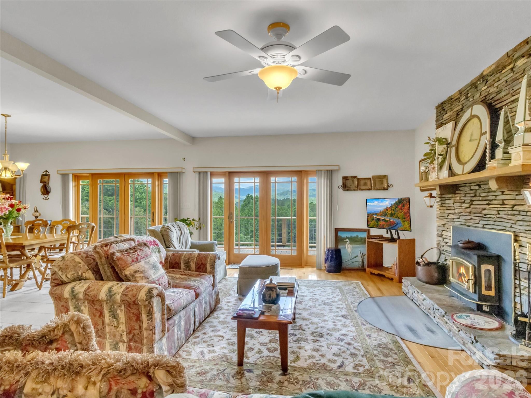 1592 Piney Hill Road Property Photo 9