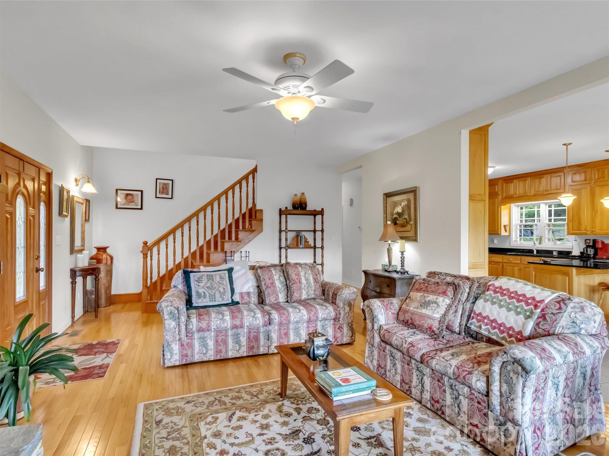 1592 Piney Hill Road Property Photo 10