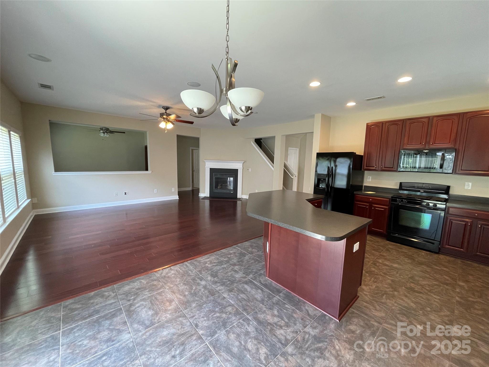 9415 Seamill Road Property Photo 8