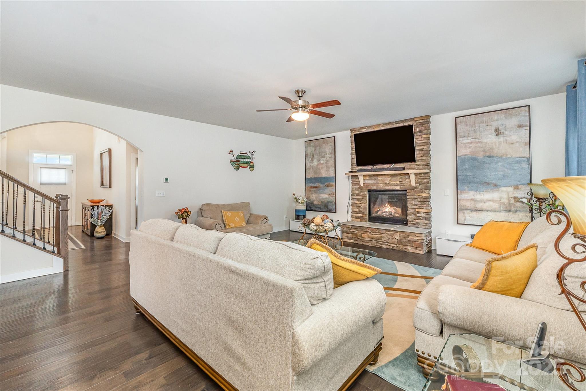 4386 Oldstone Drive Property Photo 9