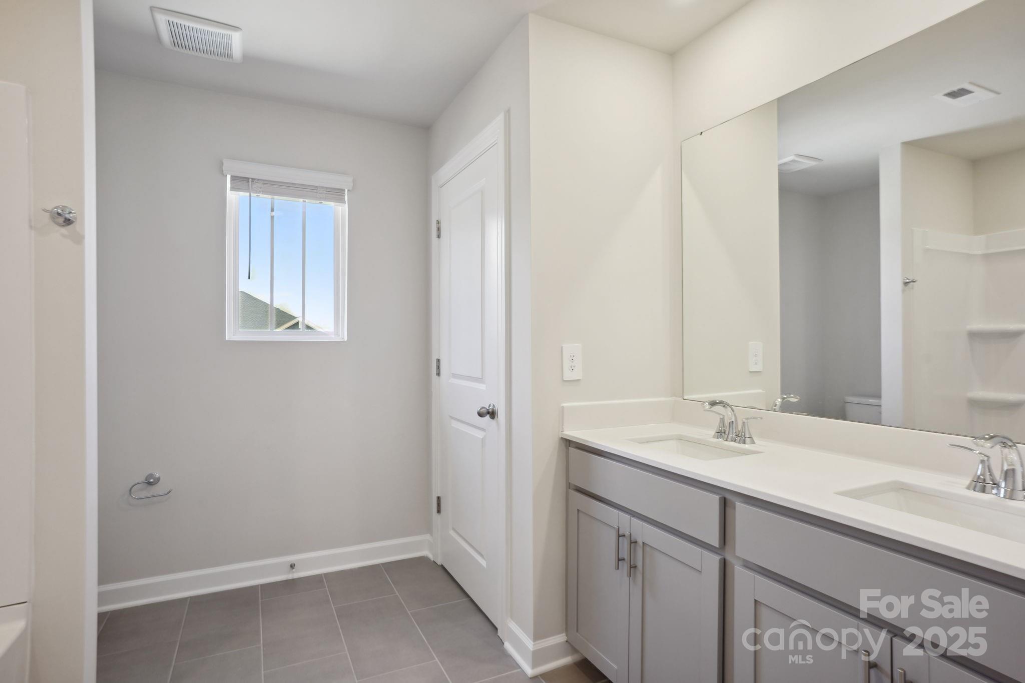 135 Satchel Court Property Photo 18