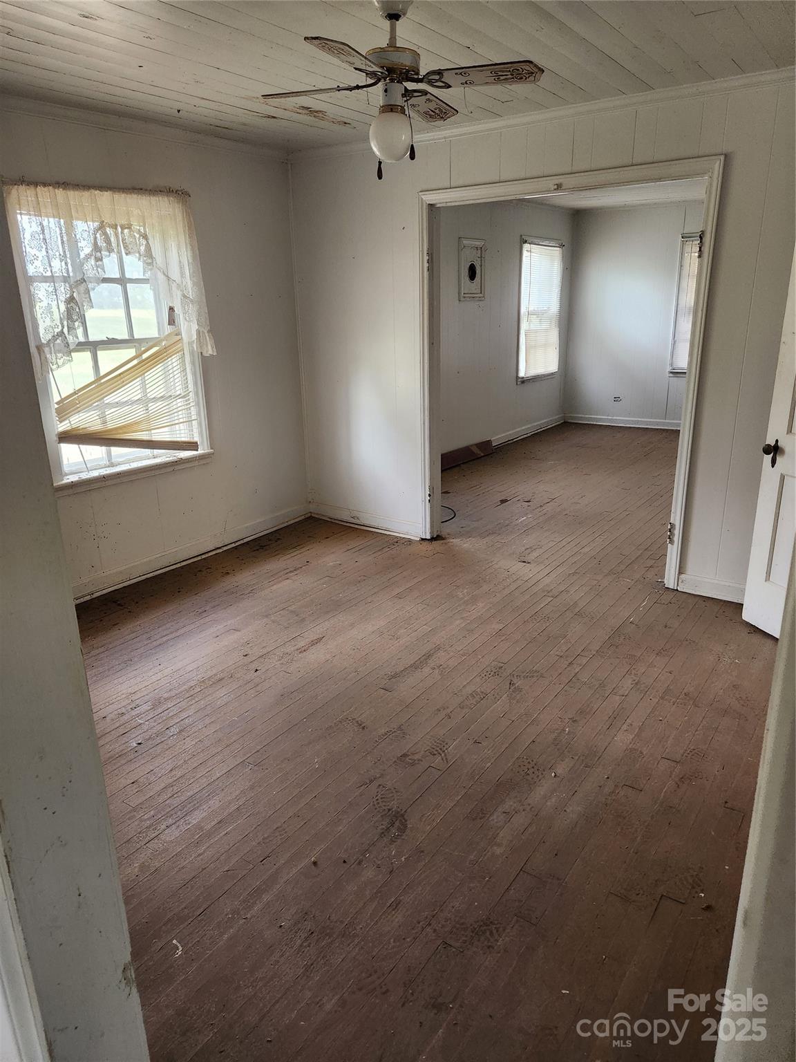 423 Tot Dellinger Road Property Photo 9