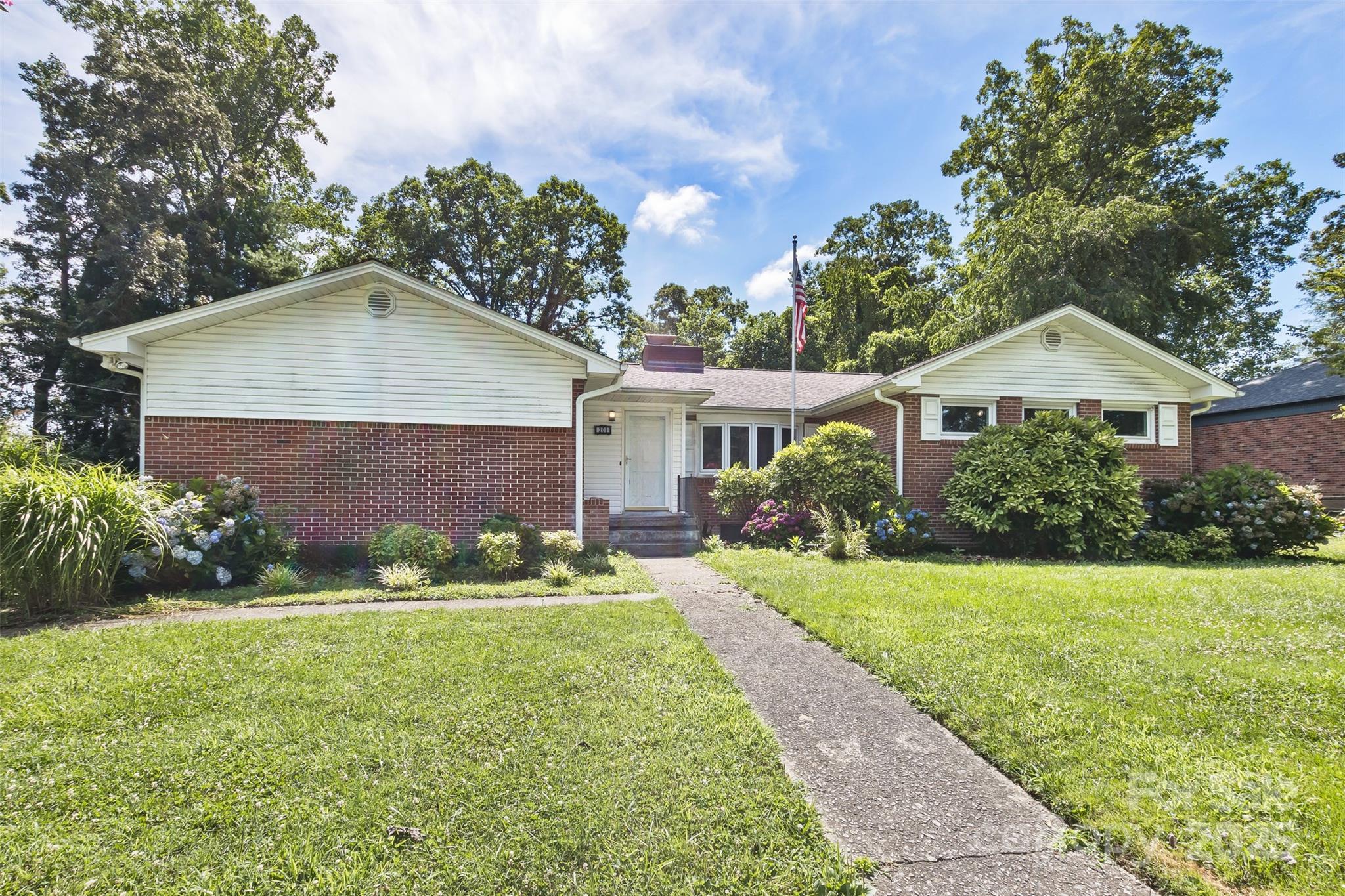 209 Balsam Road Property Photo 1