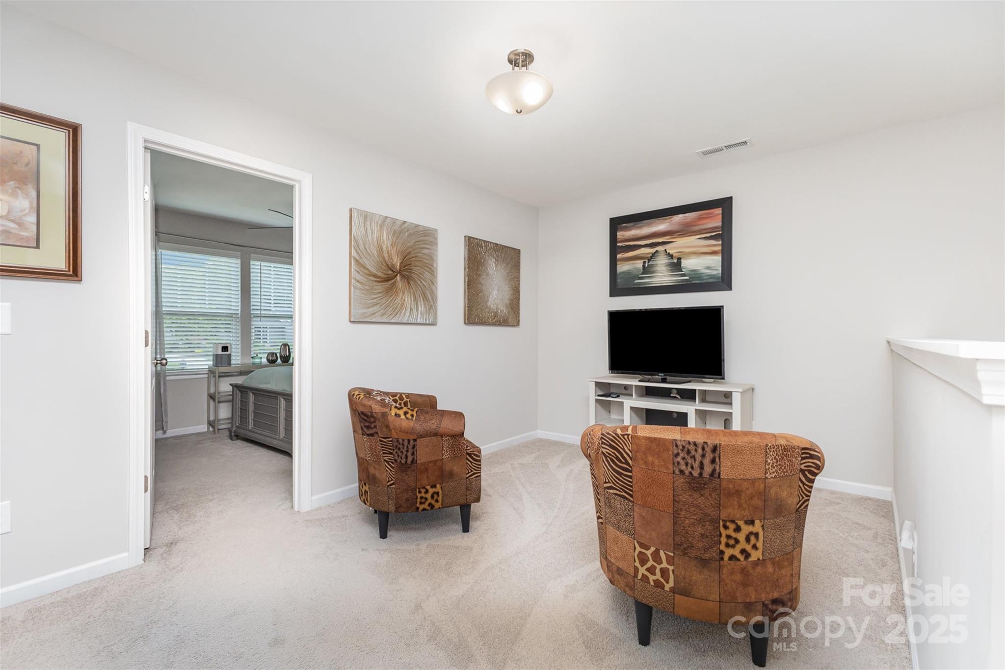 1117 Laurel Woods Drive Property Photo 8