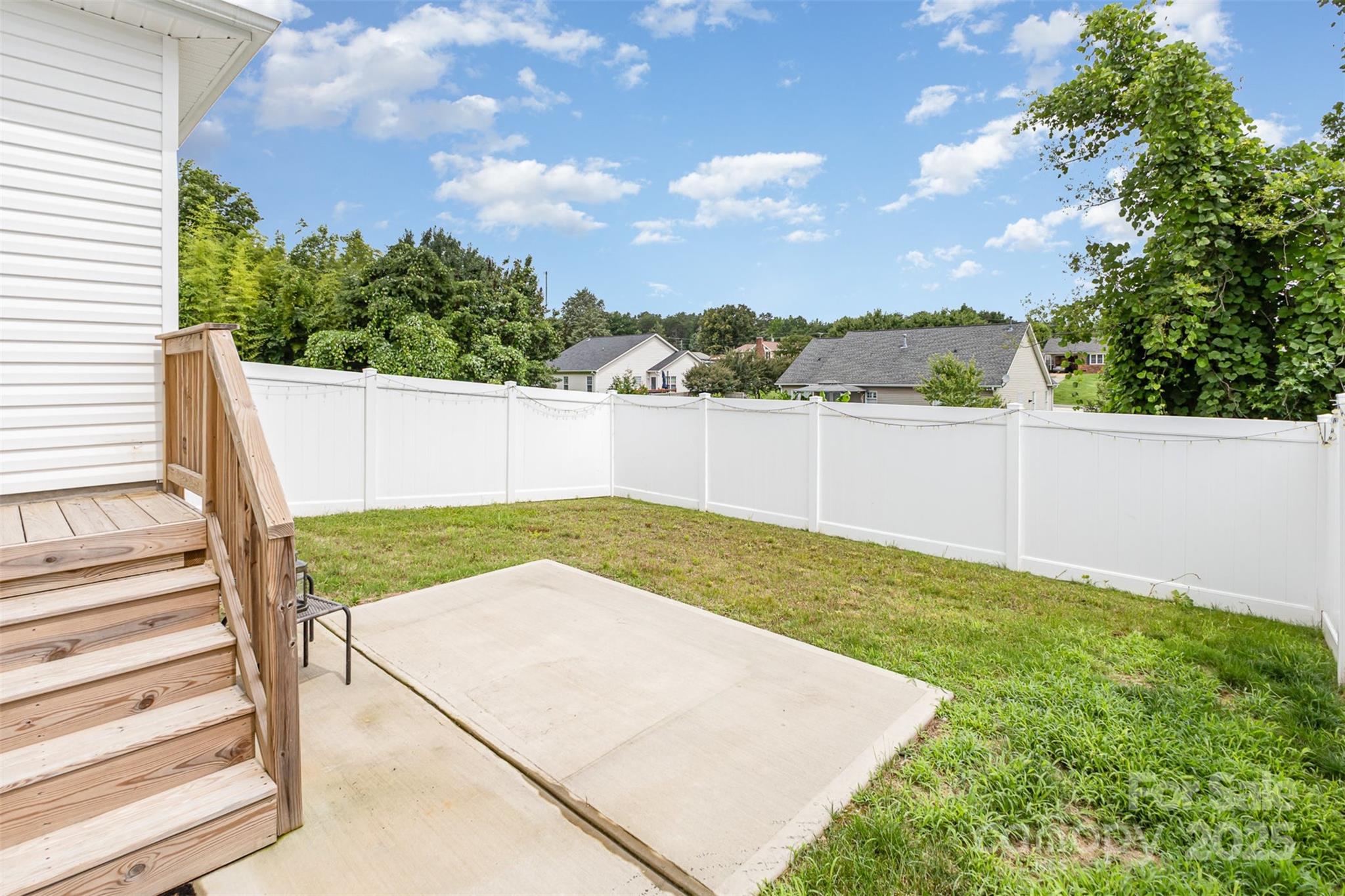 1117 Laurel Woods Drive Property Photo 22