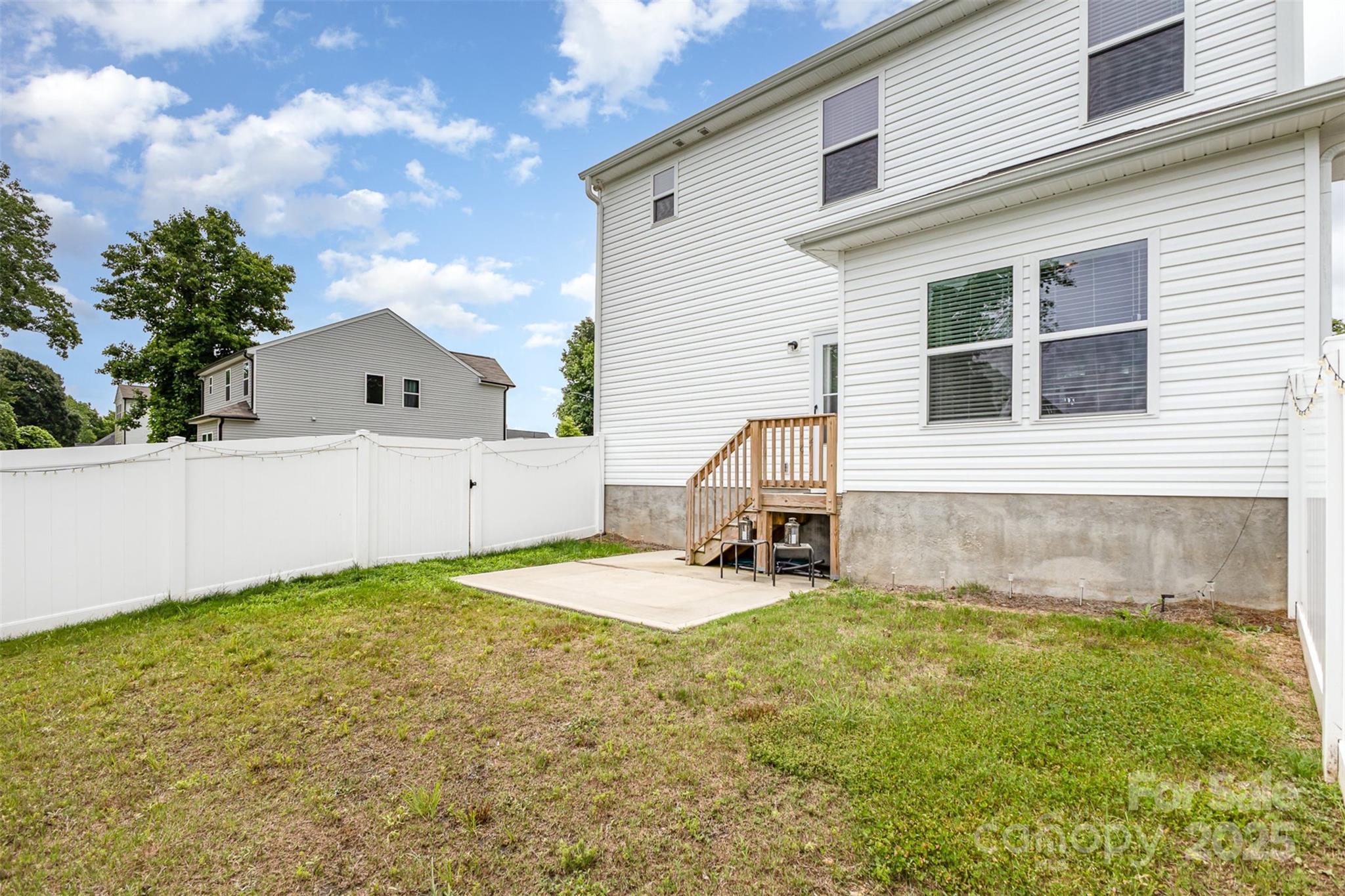 1117 Laurel Woods Drive Property Photo 23