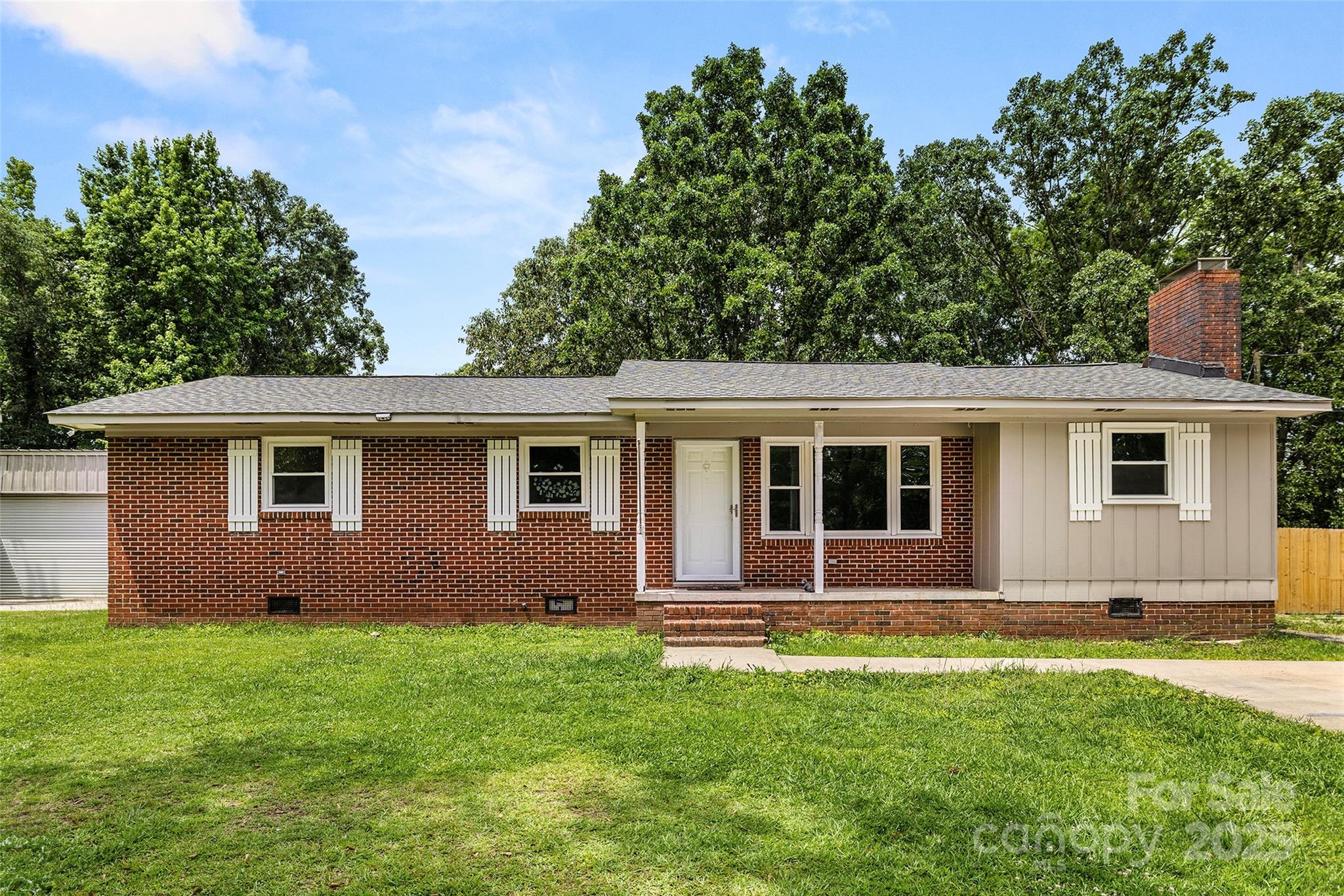 2476 Cane Mill Road Property Photo 1