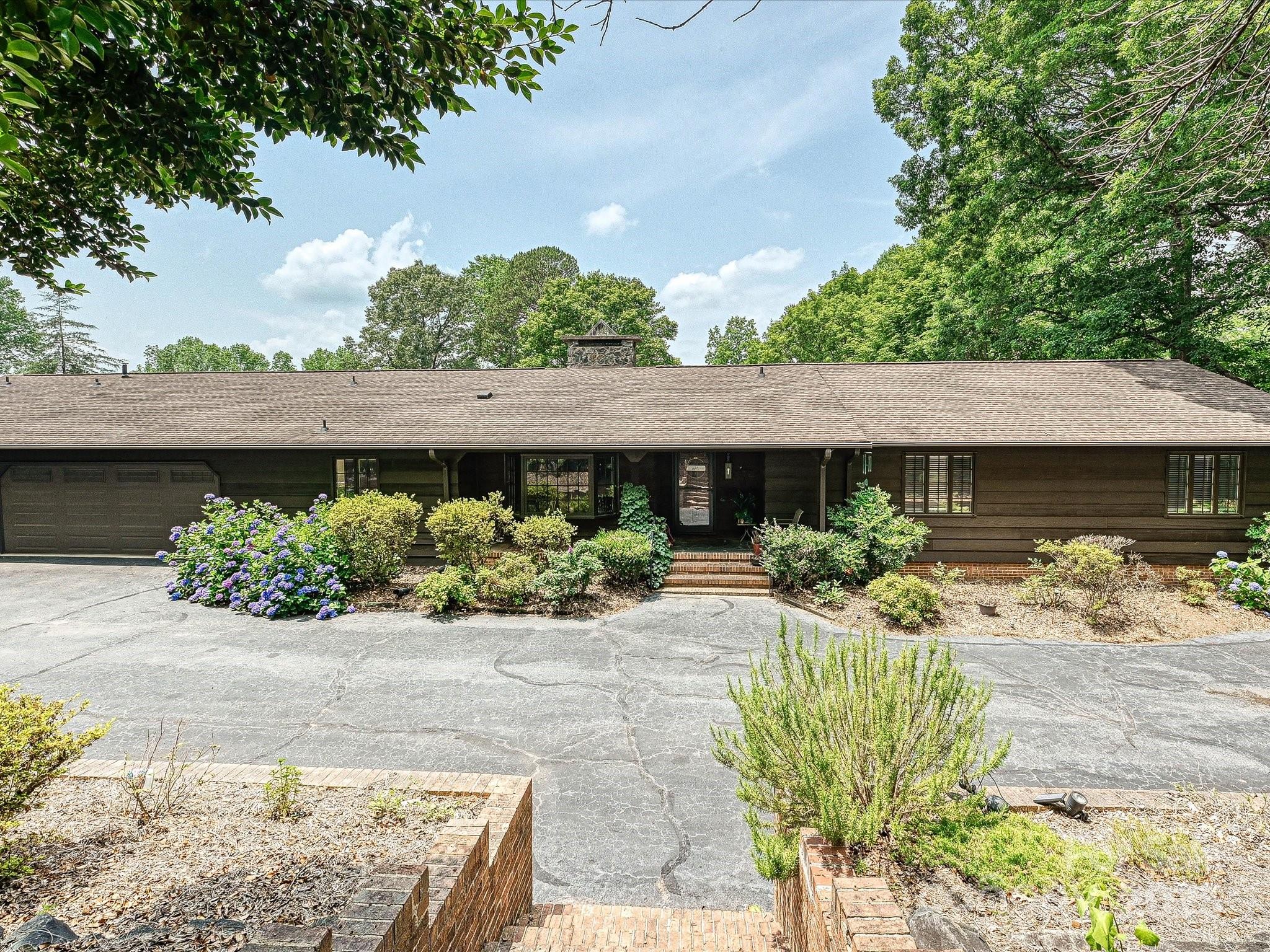 2915 Old Stage Road Property Photo 1