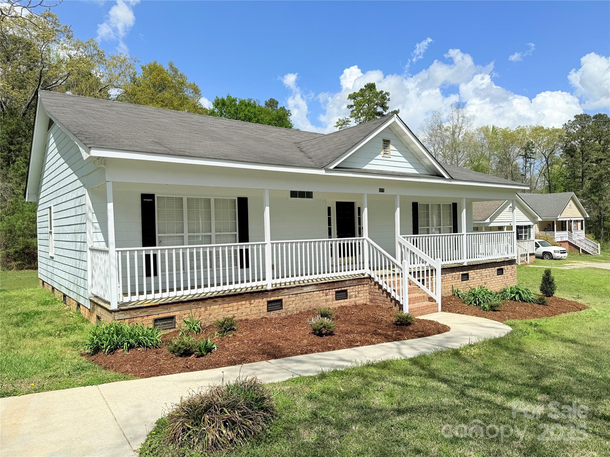 1675 Old Lynwood Circle Property Photo 4