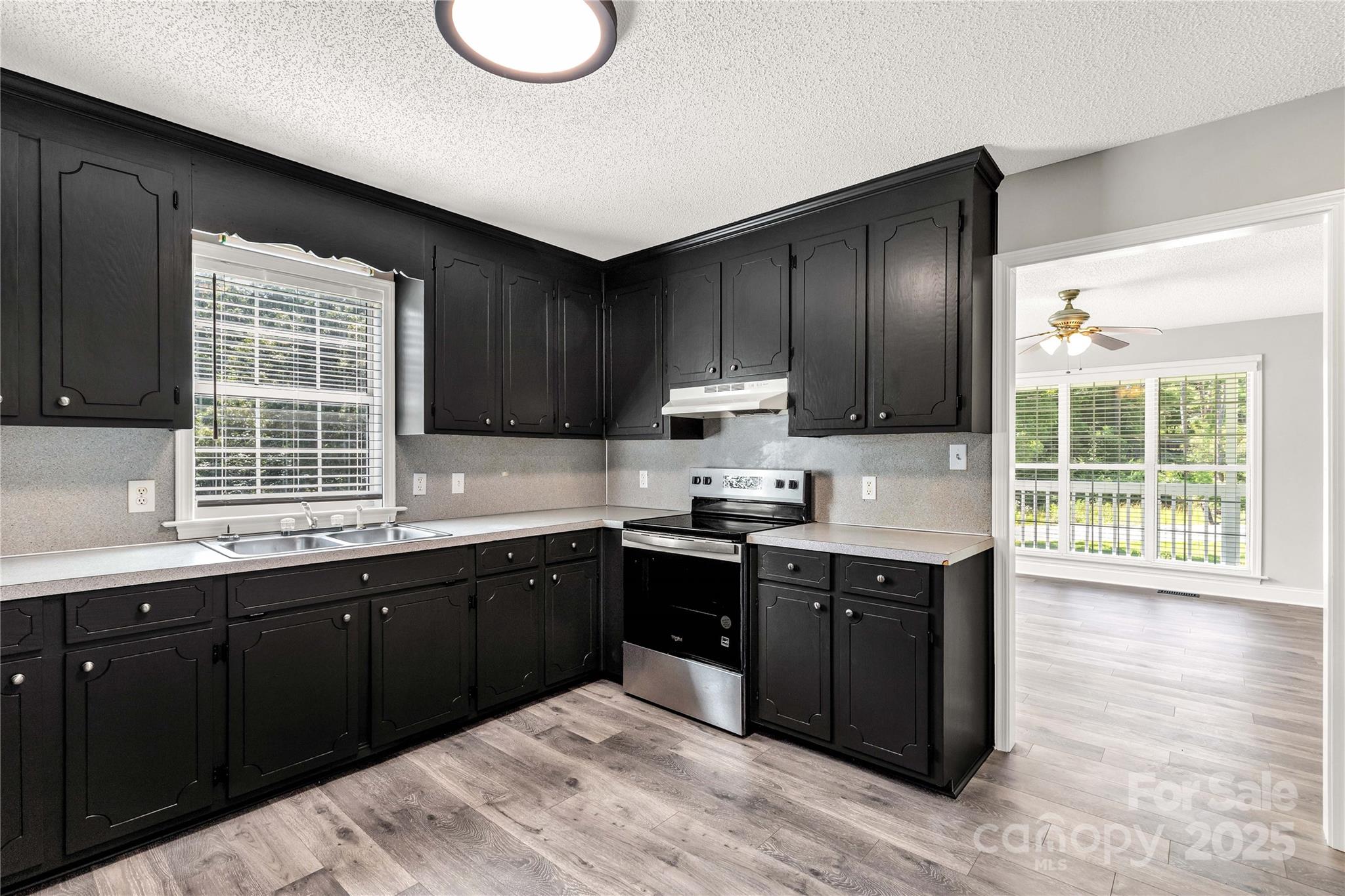 1675 Old Lynwood Circle Property Photo 13