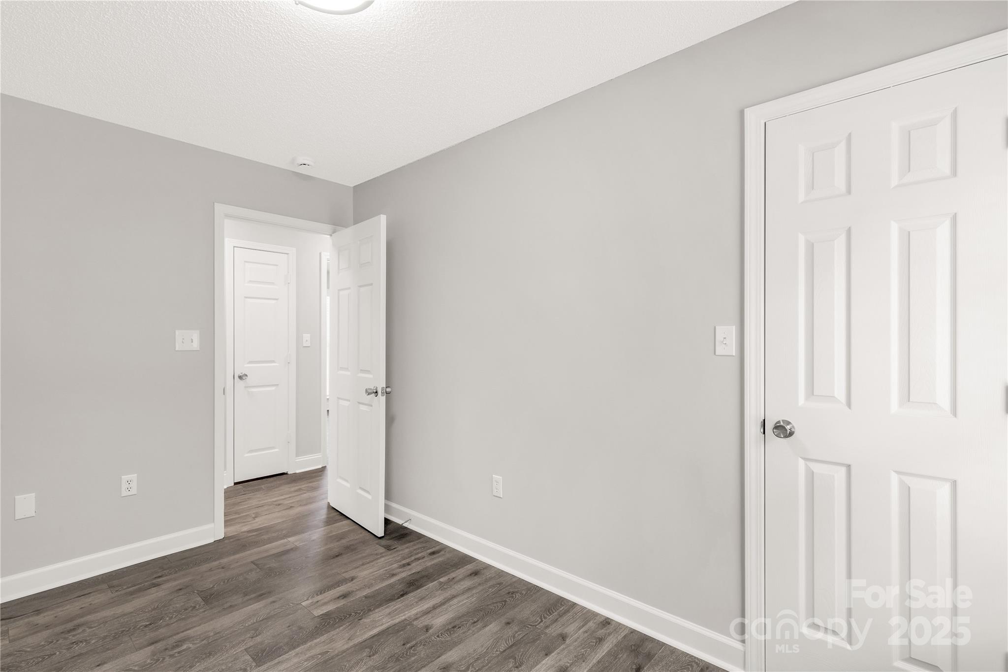 1675 Old Lynwood Circle Property Photo 18