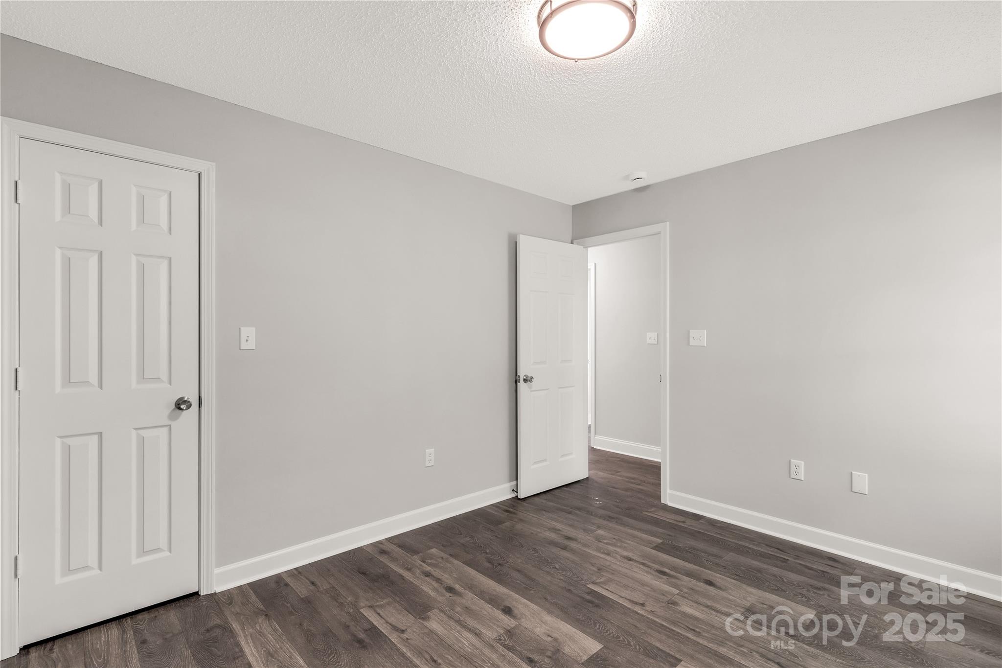 1675 Old Lynwood Circle Property Photo 24