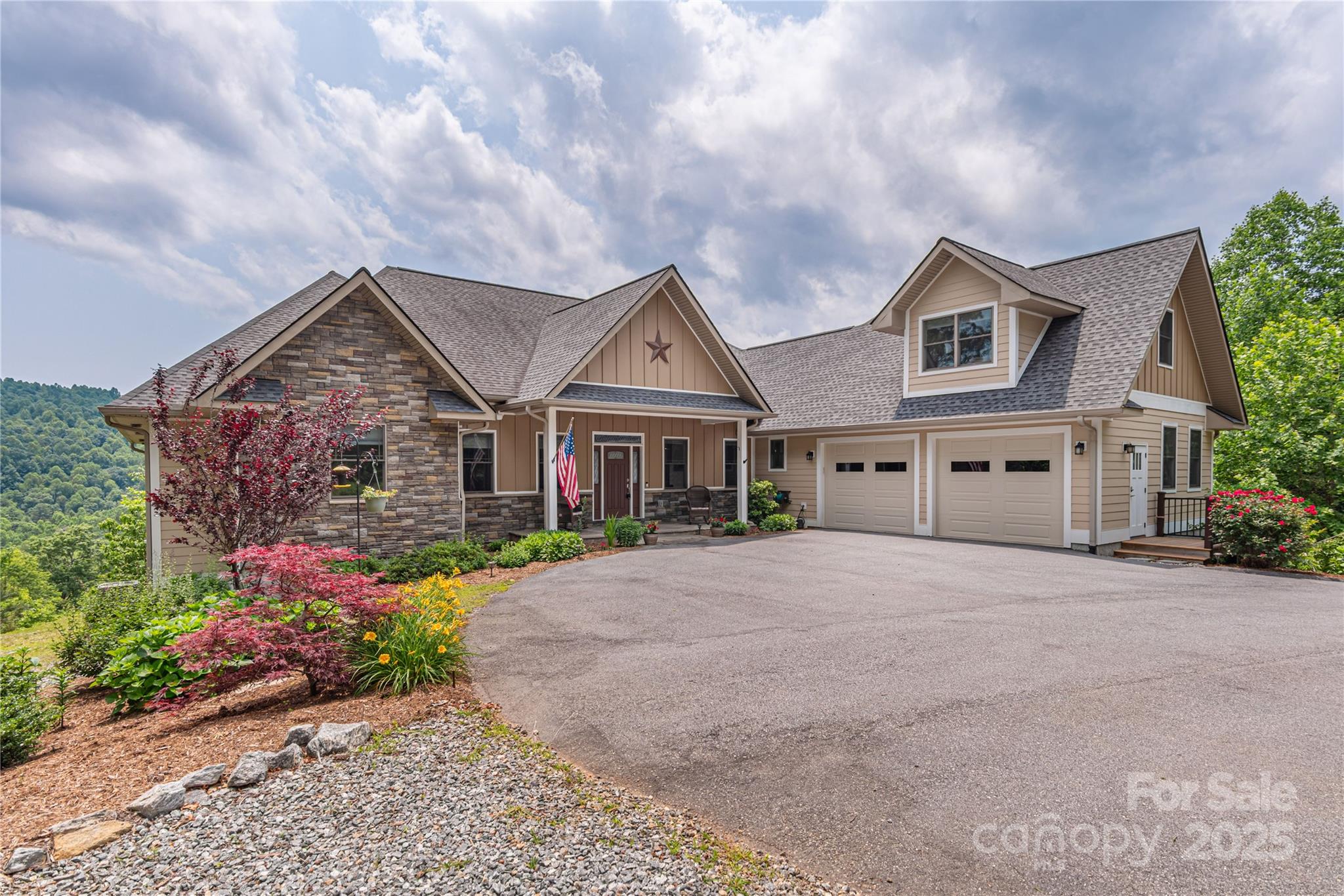 930 Big Raven Lane Property Photo 1