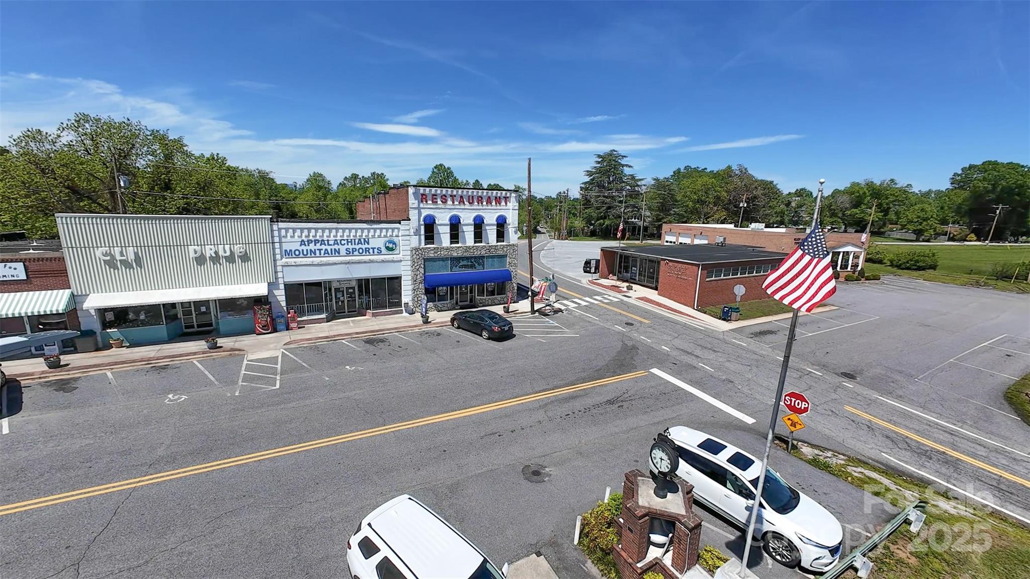102 Linville Street Property Photo 4