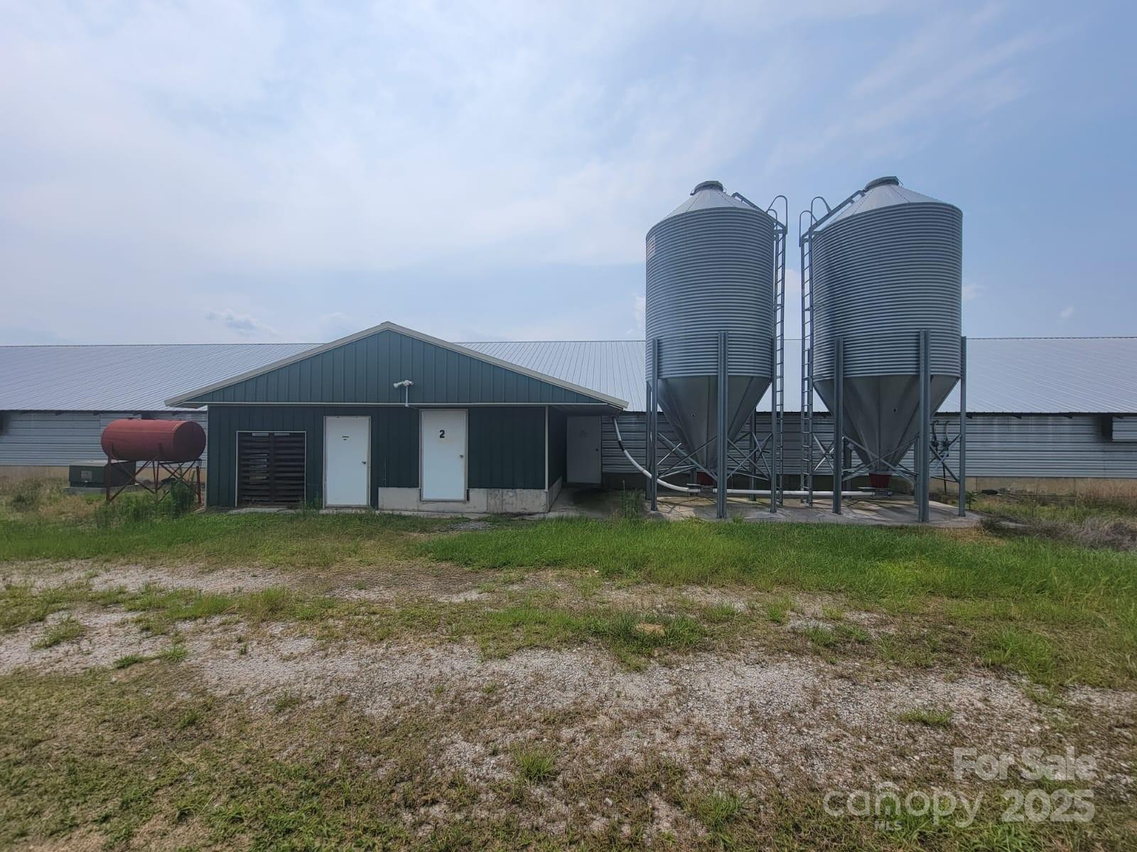 1662 Ellis Road Property Photo 3