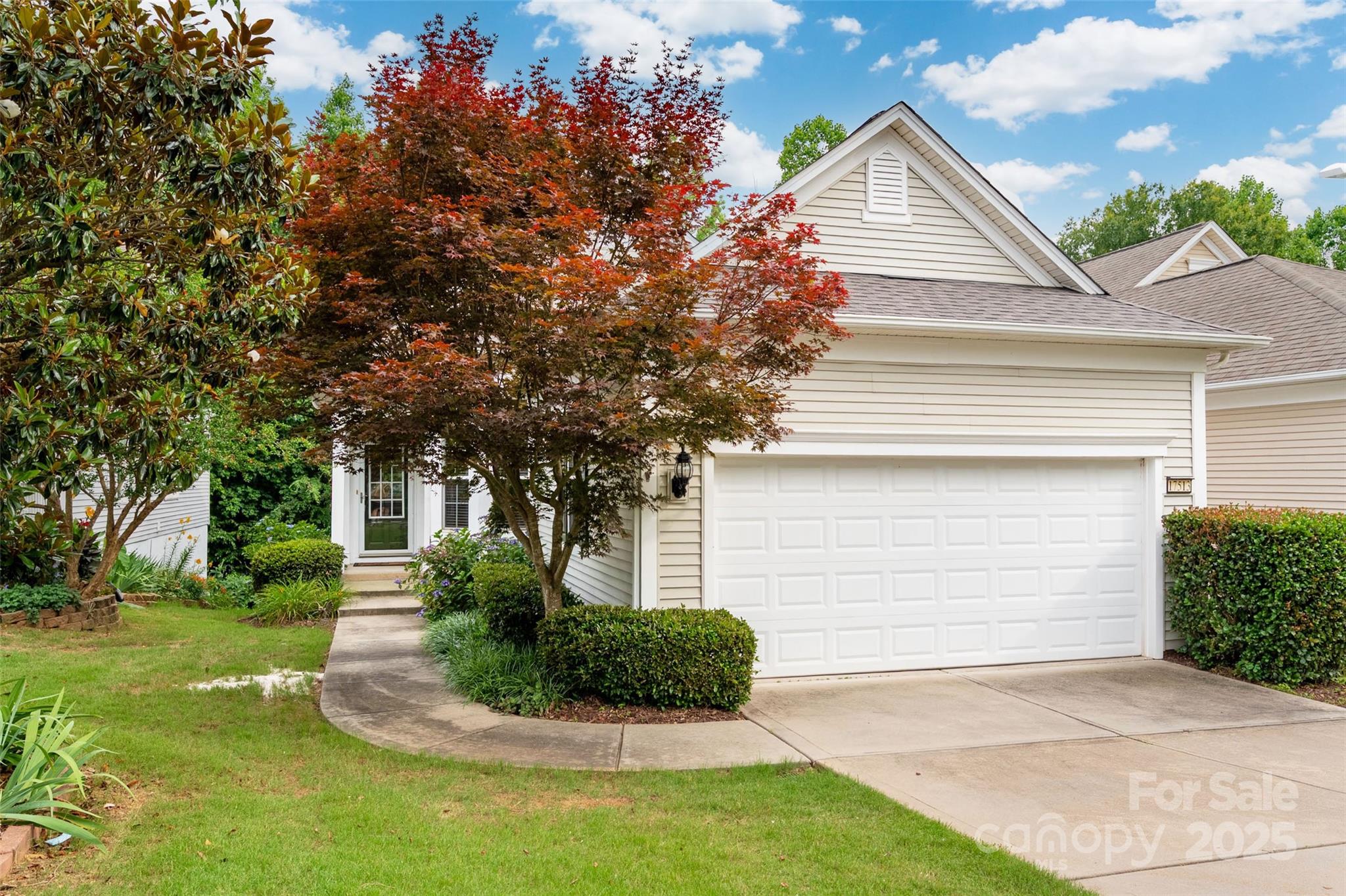 17513 Hawks View Drive Property Photo 1