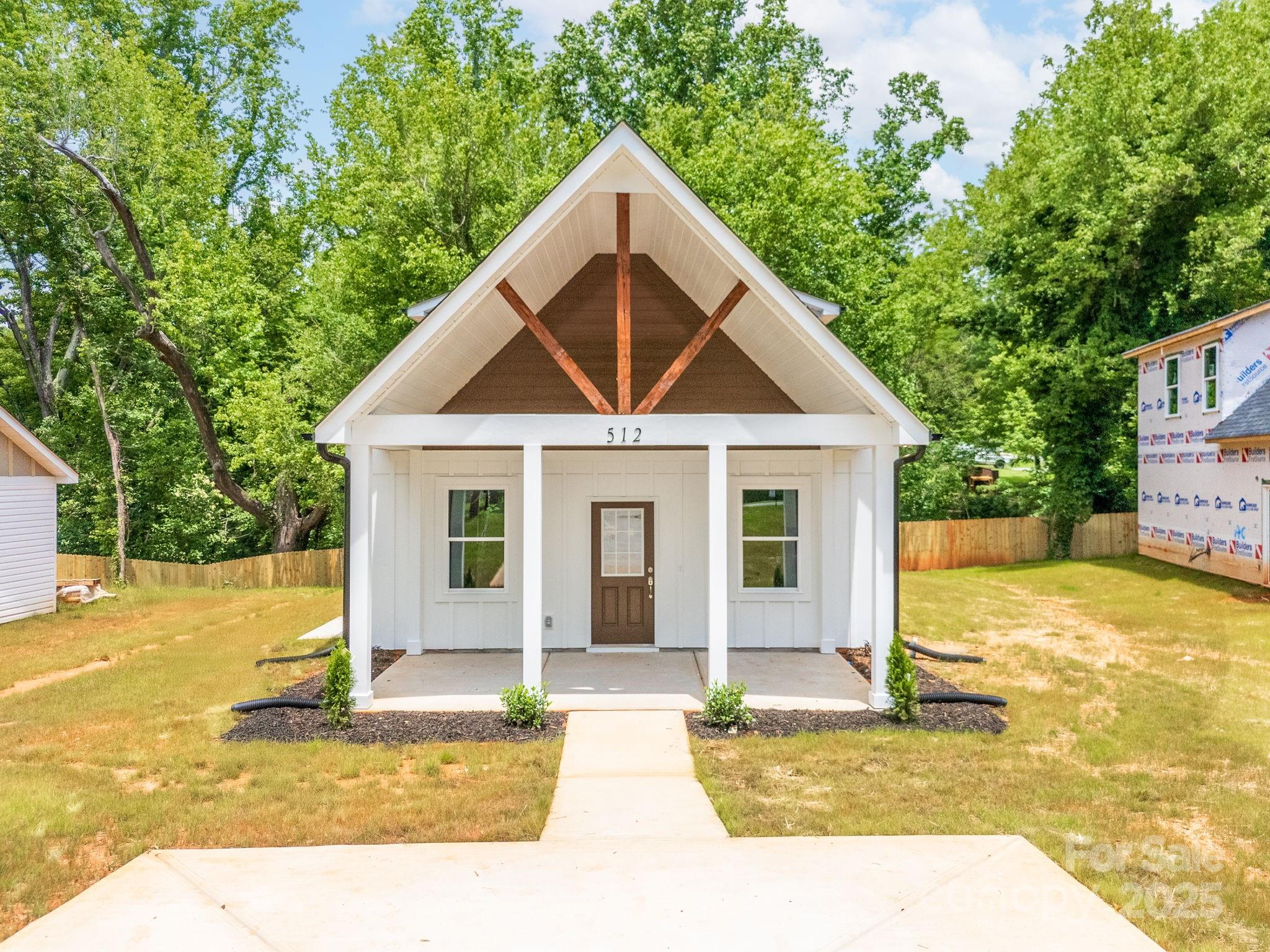 512 North Mulberry Street Property Photo 2