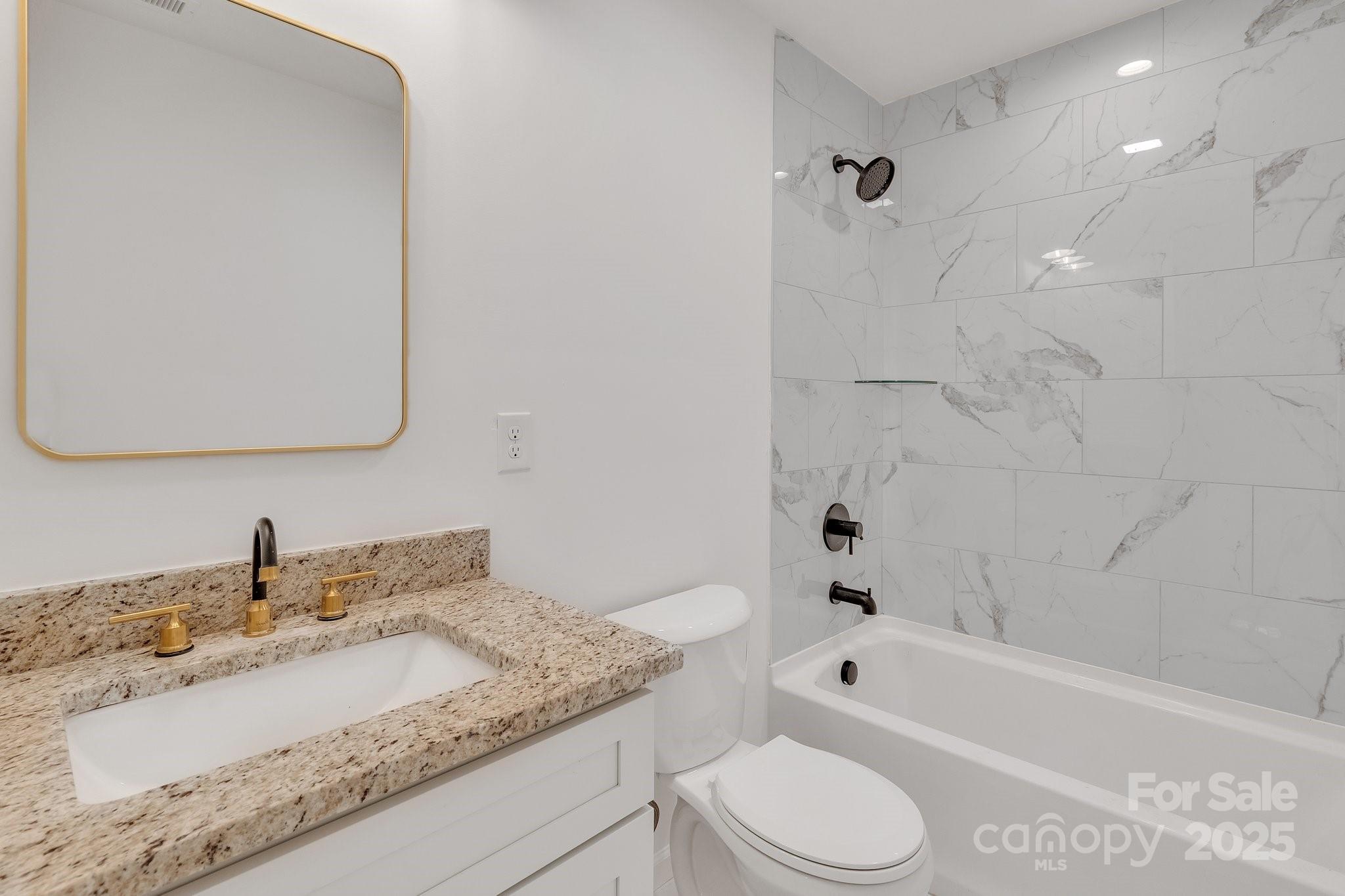 512 North Mulberry Street Property Photo 17