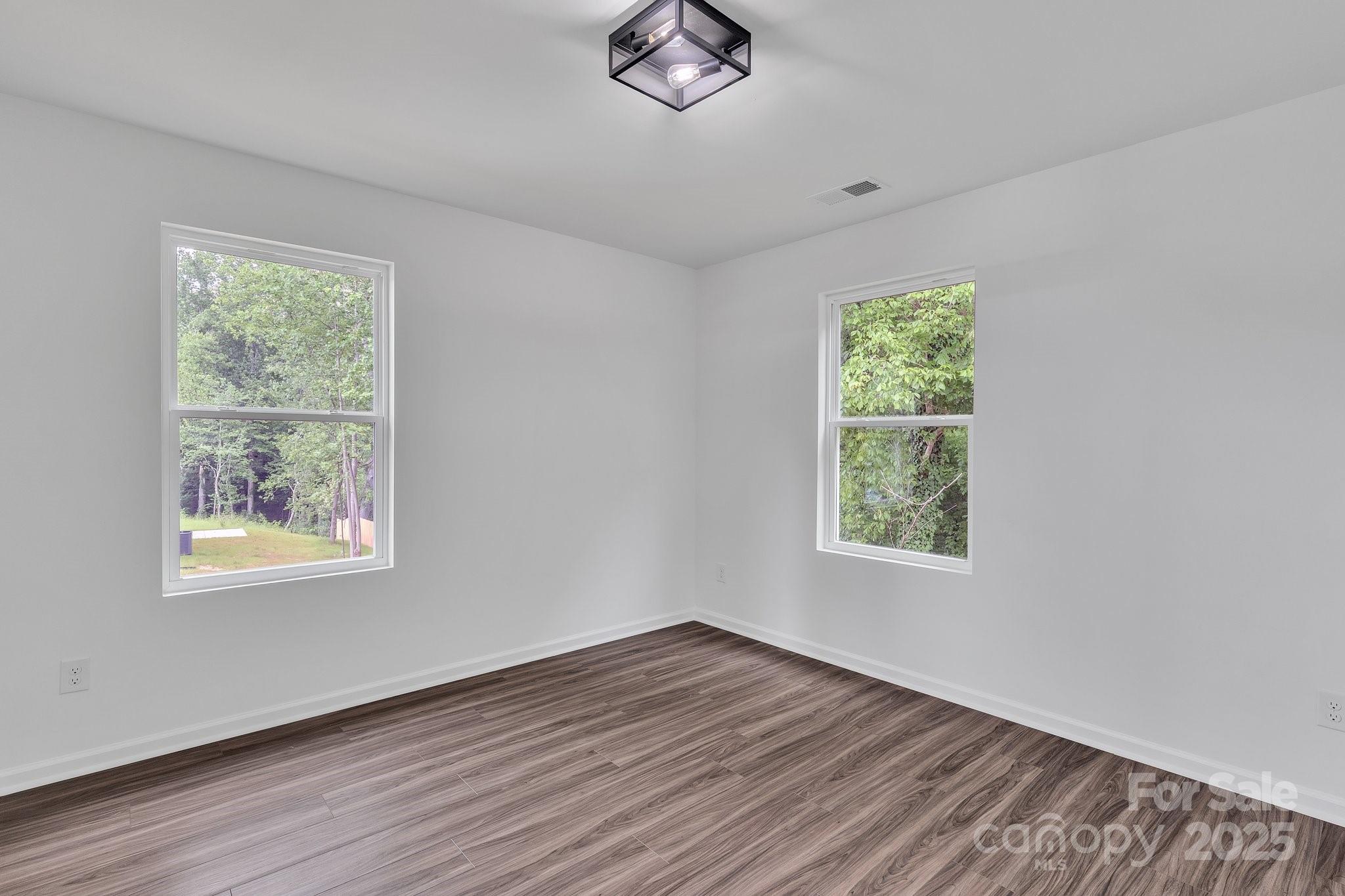 512 North Mulberry Street Property Photo 32