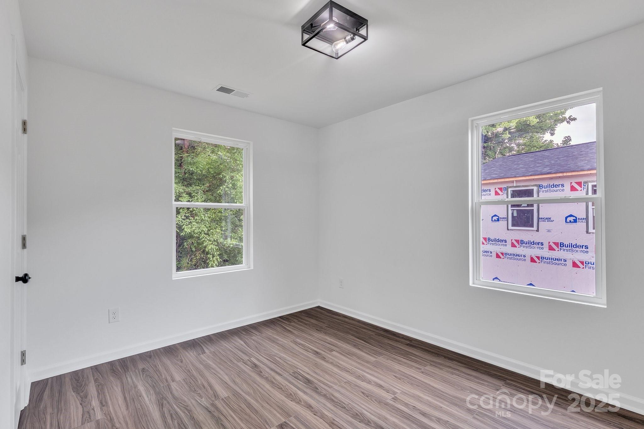 512 North Mulberry Street Property Photo 34