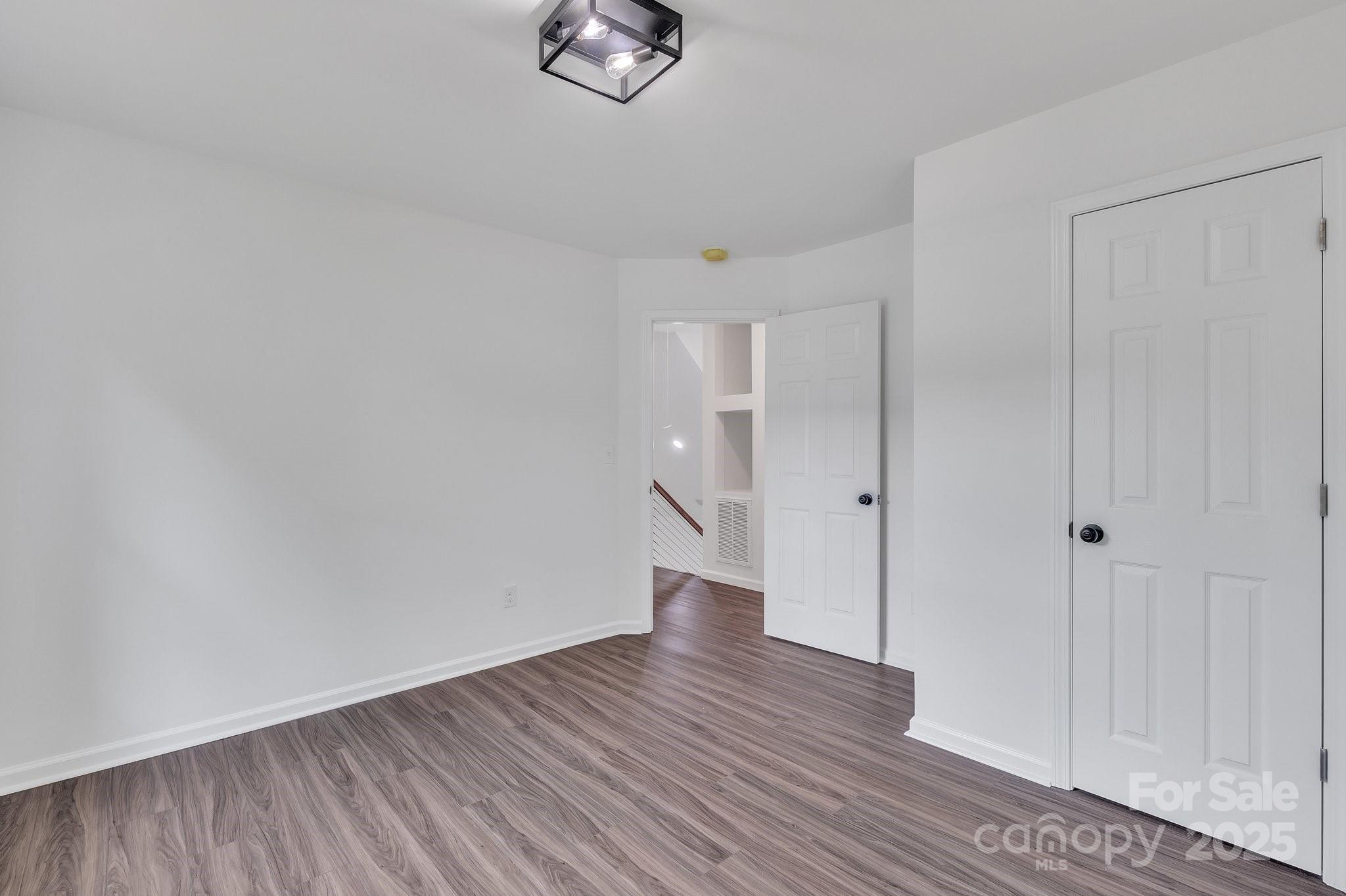 512 North Mulberry Street Property Photo 35