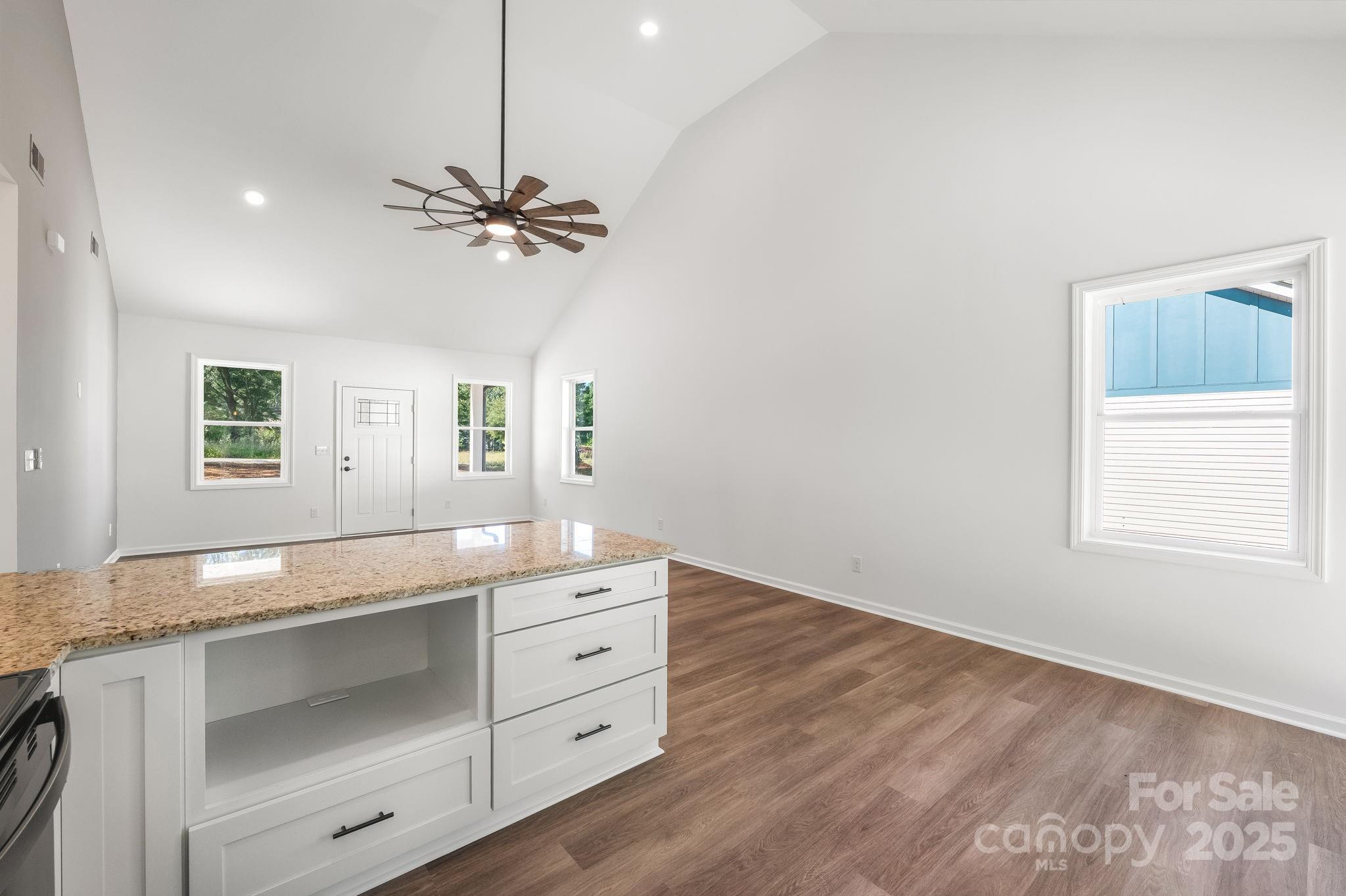 514 North Mulberry Street Property Photo 28