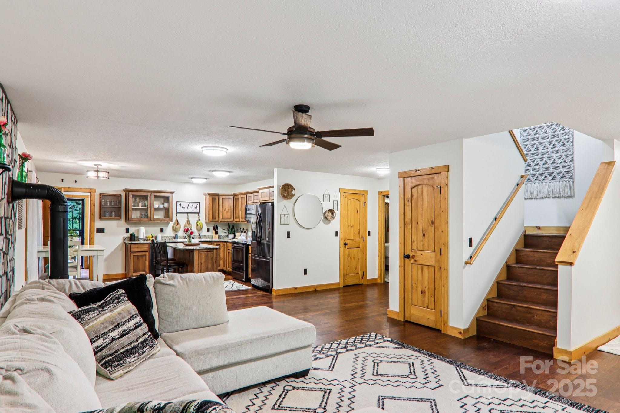 2171 Black Rock Road Property Photo 7