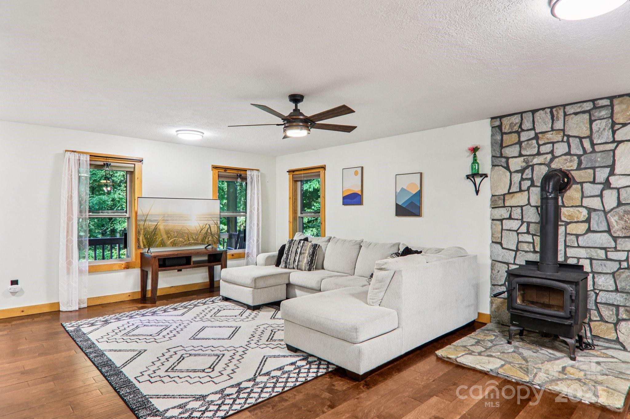 2171 Black Rock Road Property Photo 8