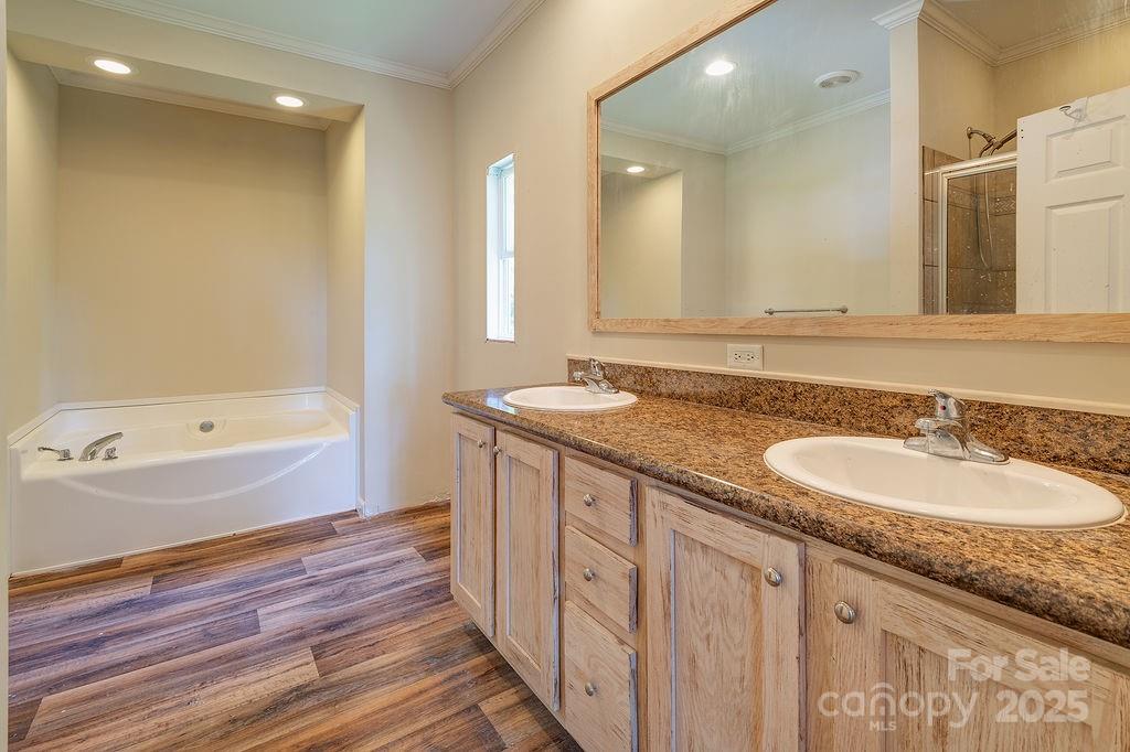 21 Luther Woods Drive Property Photo 18